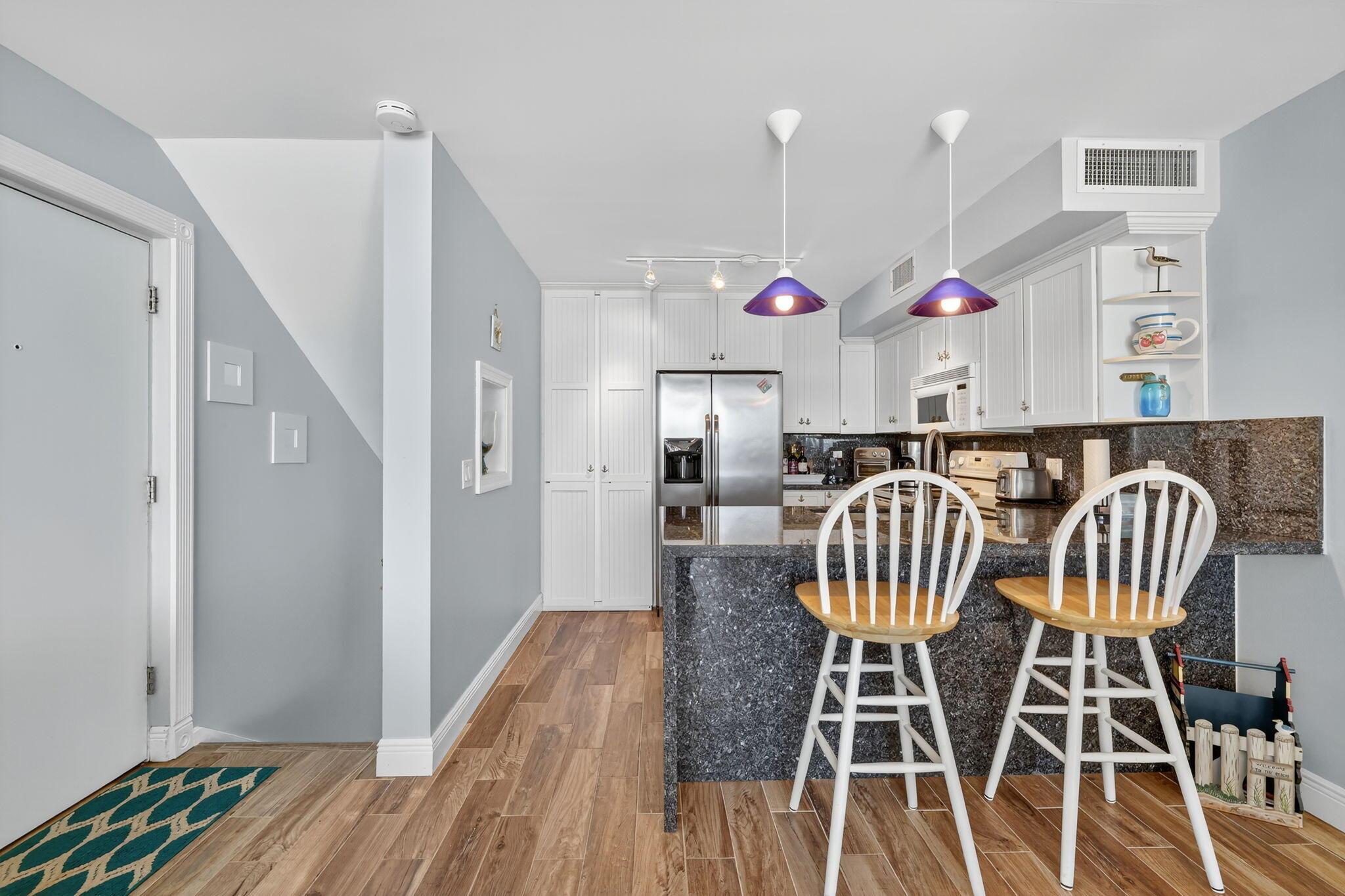 BEACHWOOD VILLAS CONDO - Residential Lease