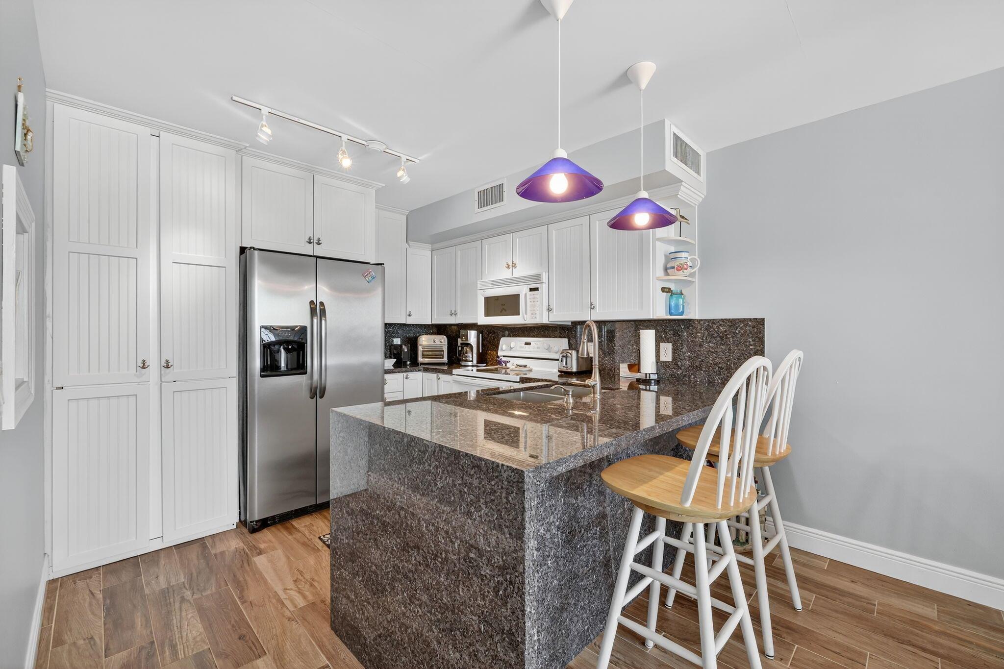 BEACHWOOD VILLAS CONDO - Residential Lease