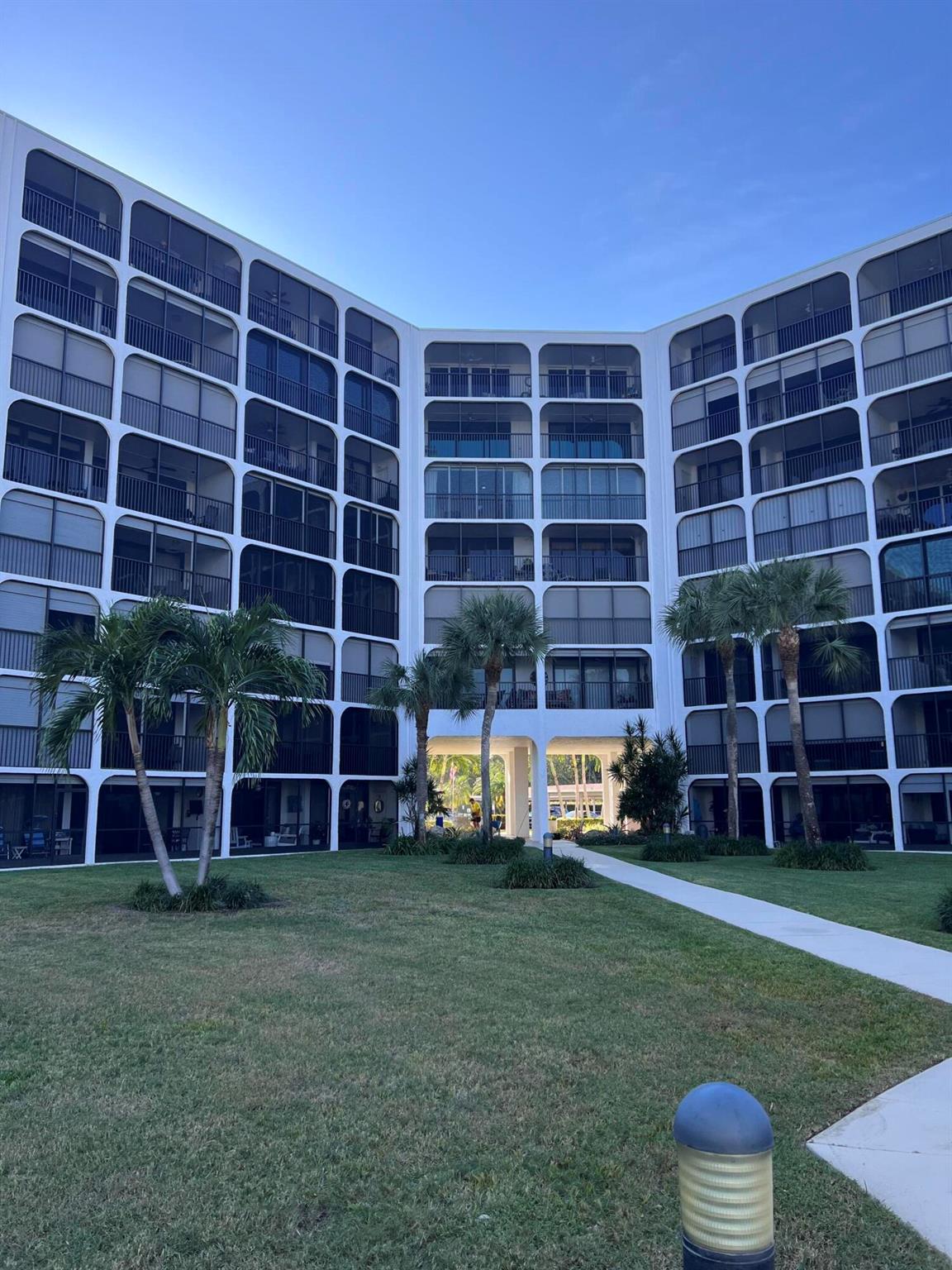 HILLSBORO LANDINGS CONDO - Residential Lease