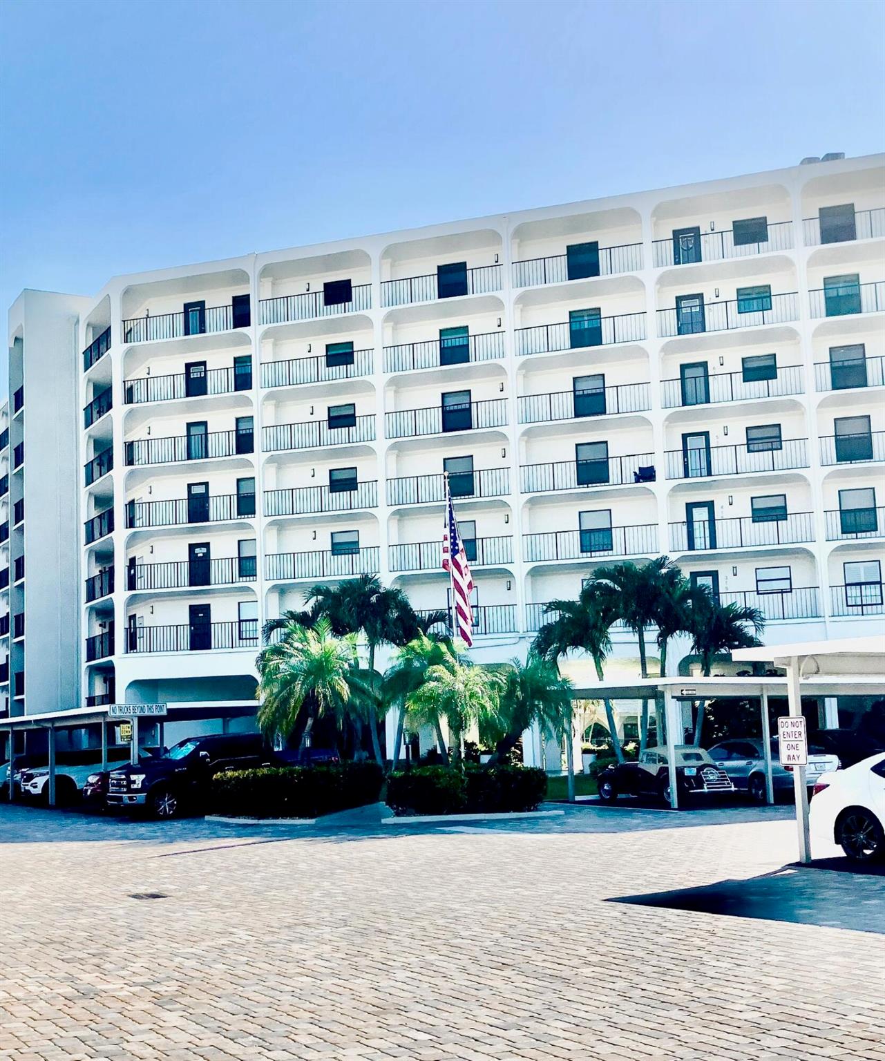 HILLSBORO LANDINGS CONDO - Residential Lease