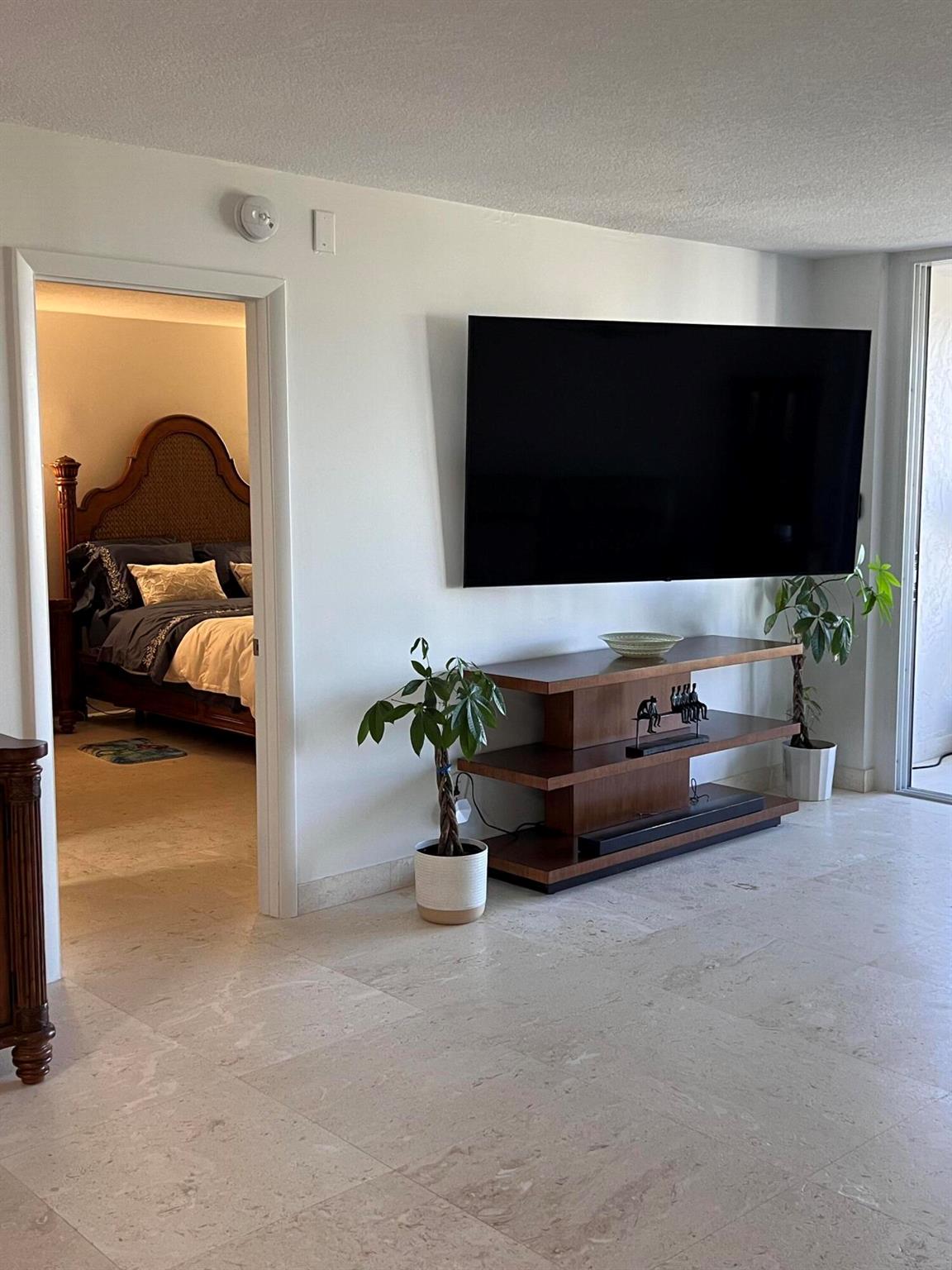 HILLSBORO LANDINGS CONDO - Residential Lease