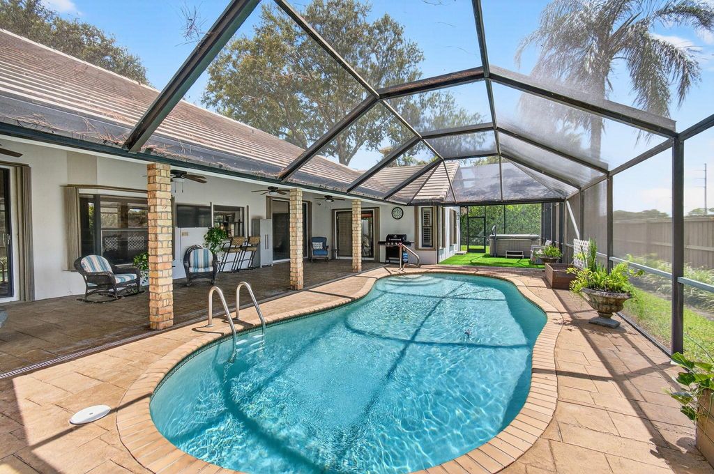 Photo of 4256 Gleneagles Drive, Boynton Beach, FL 33436 (MLS # R11112487)