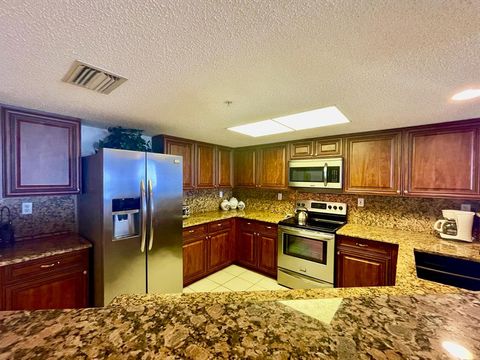 A home in Hutchinson Island