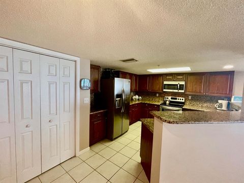 A home in Hutchinson Island