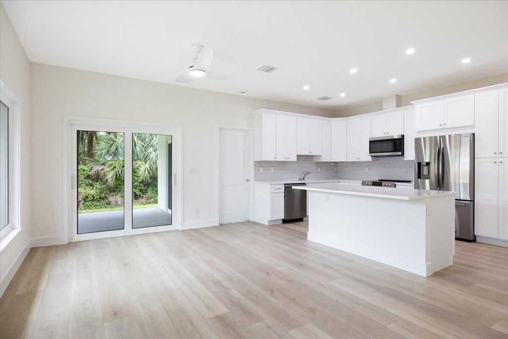 Photo of 2376 28th Avenue SW, Vero Beach, FL 32968 (MLS # B26013924)