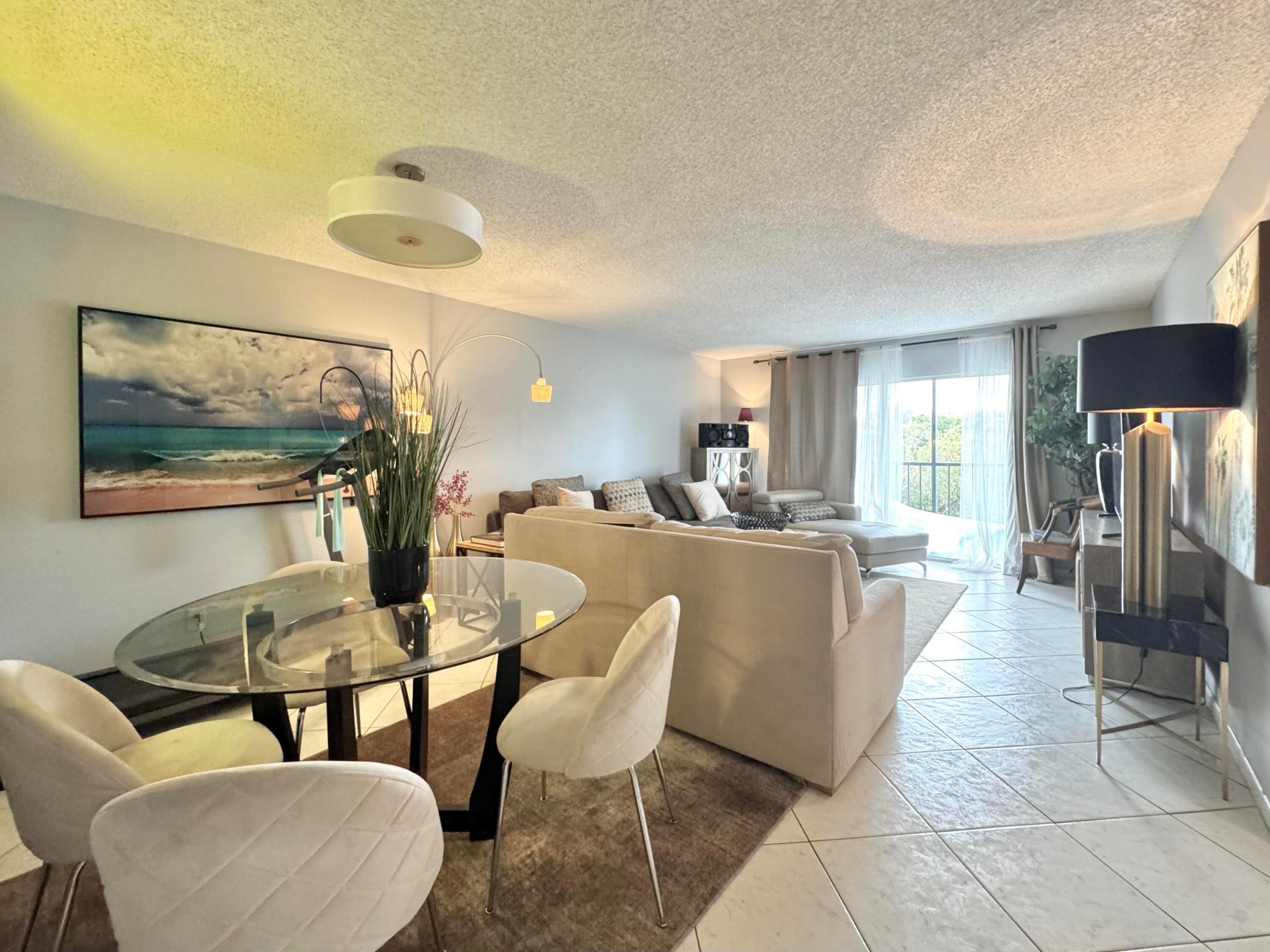 HUNTINGTON LAKES SEC TWO CONDOS - Residential