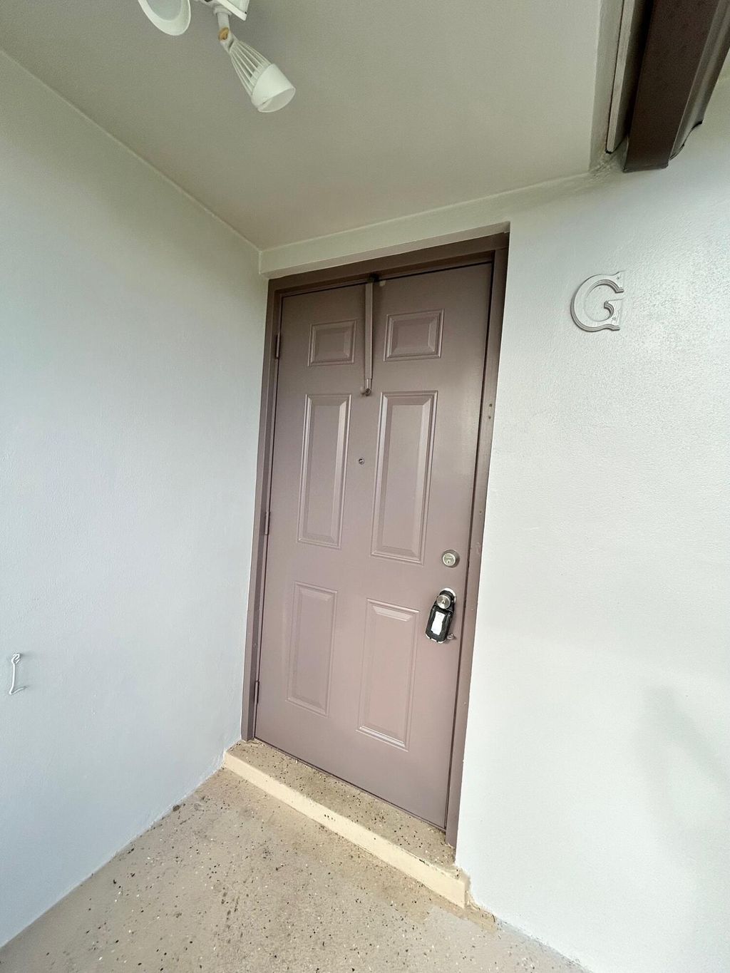 Photo of 2805 Crosley Drive E #G, West Palm Beach, FL 33415 (MLS # B26034074)