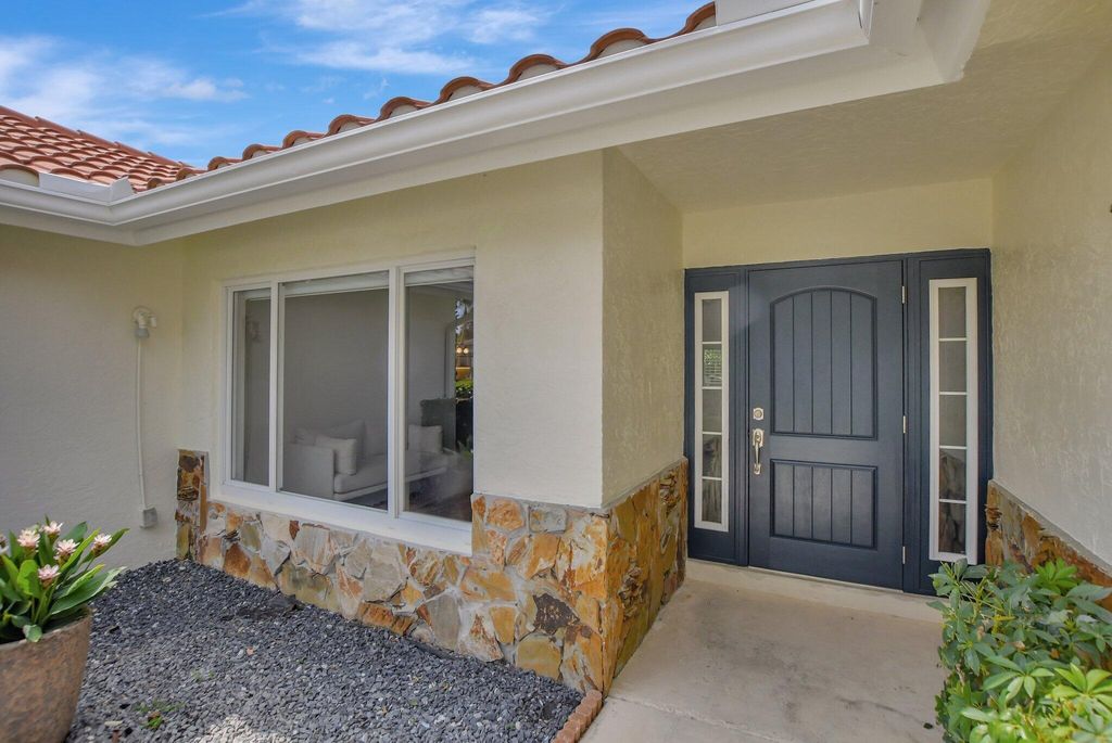 Photo of 1498 SW 16th Street, Boca Raton, FL 33486 (MLS # R10995453)