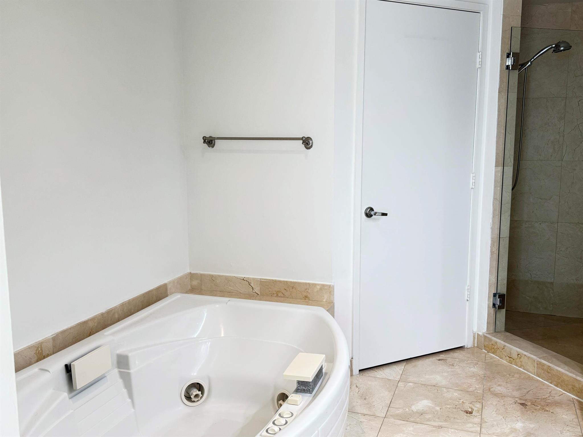 SAYAN CONDO - Residential Lease