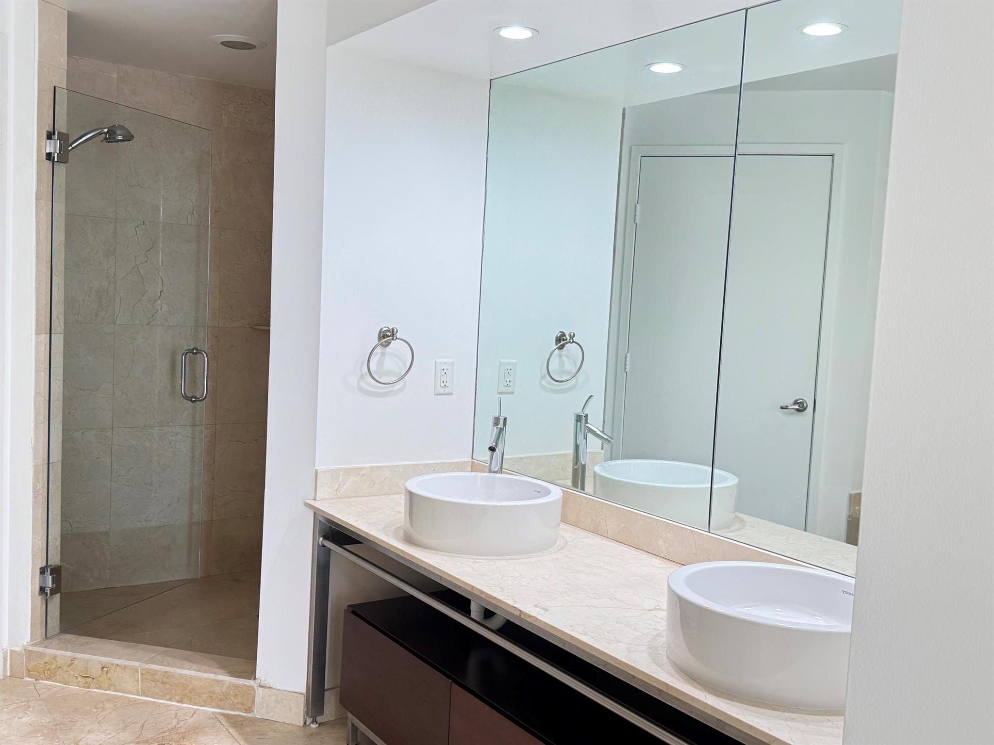 SAYAN CONDO - Residential Lease