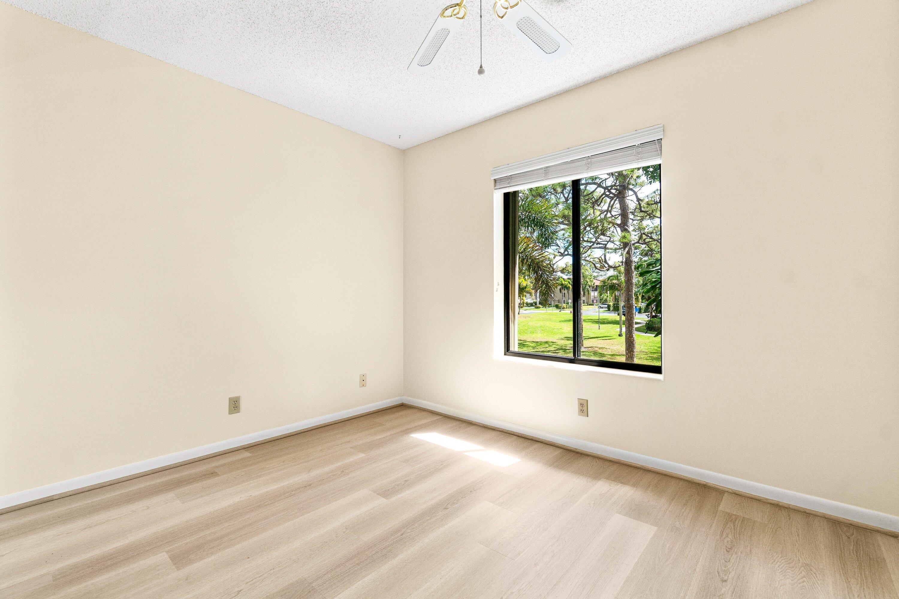 PINE RIDGE NORTH VILLAGE III CONDO - Residential