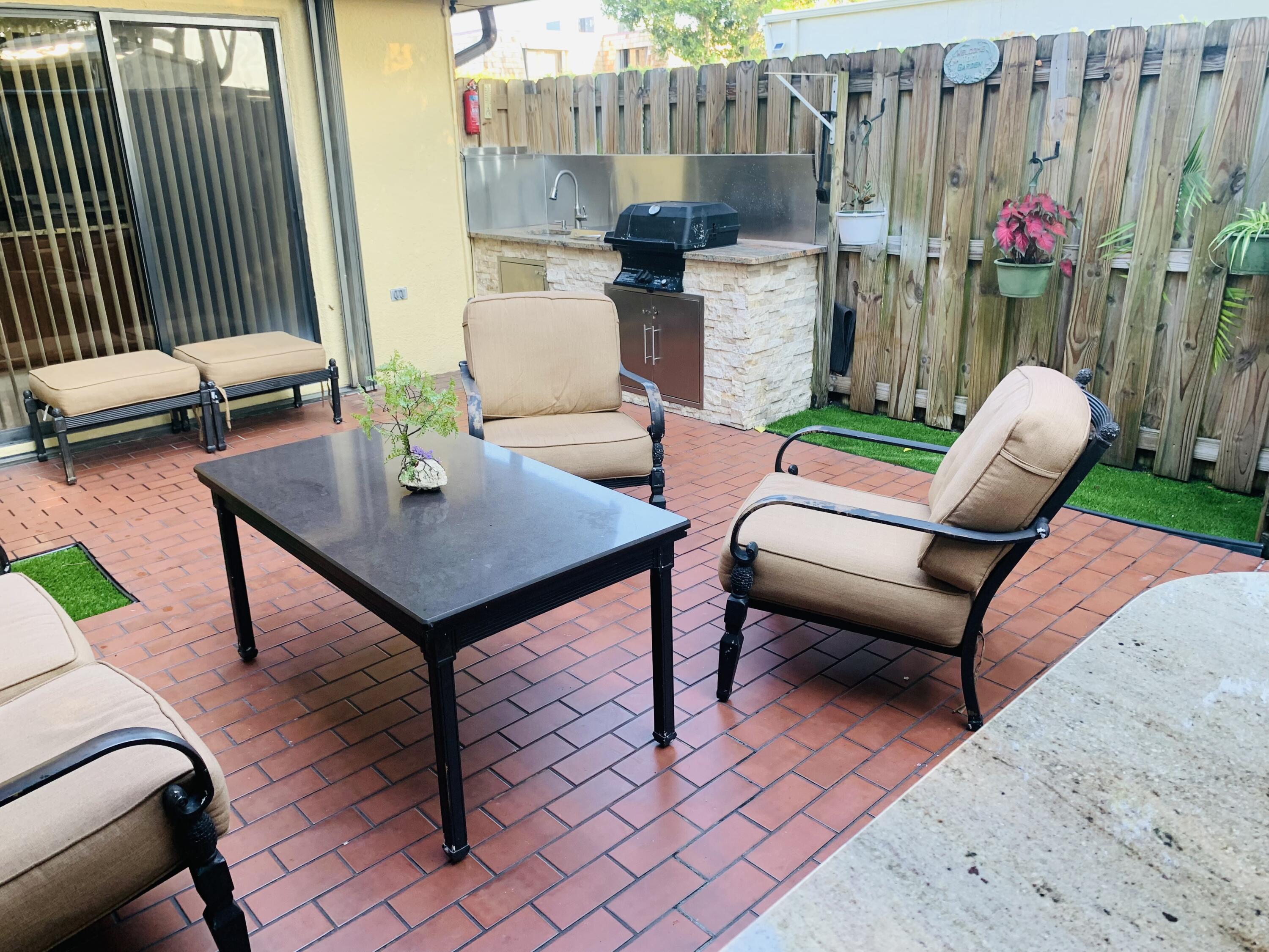 LAKEWOOD - Residential