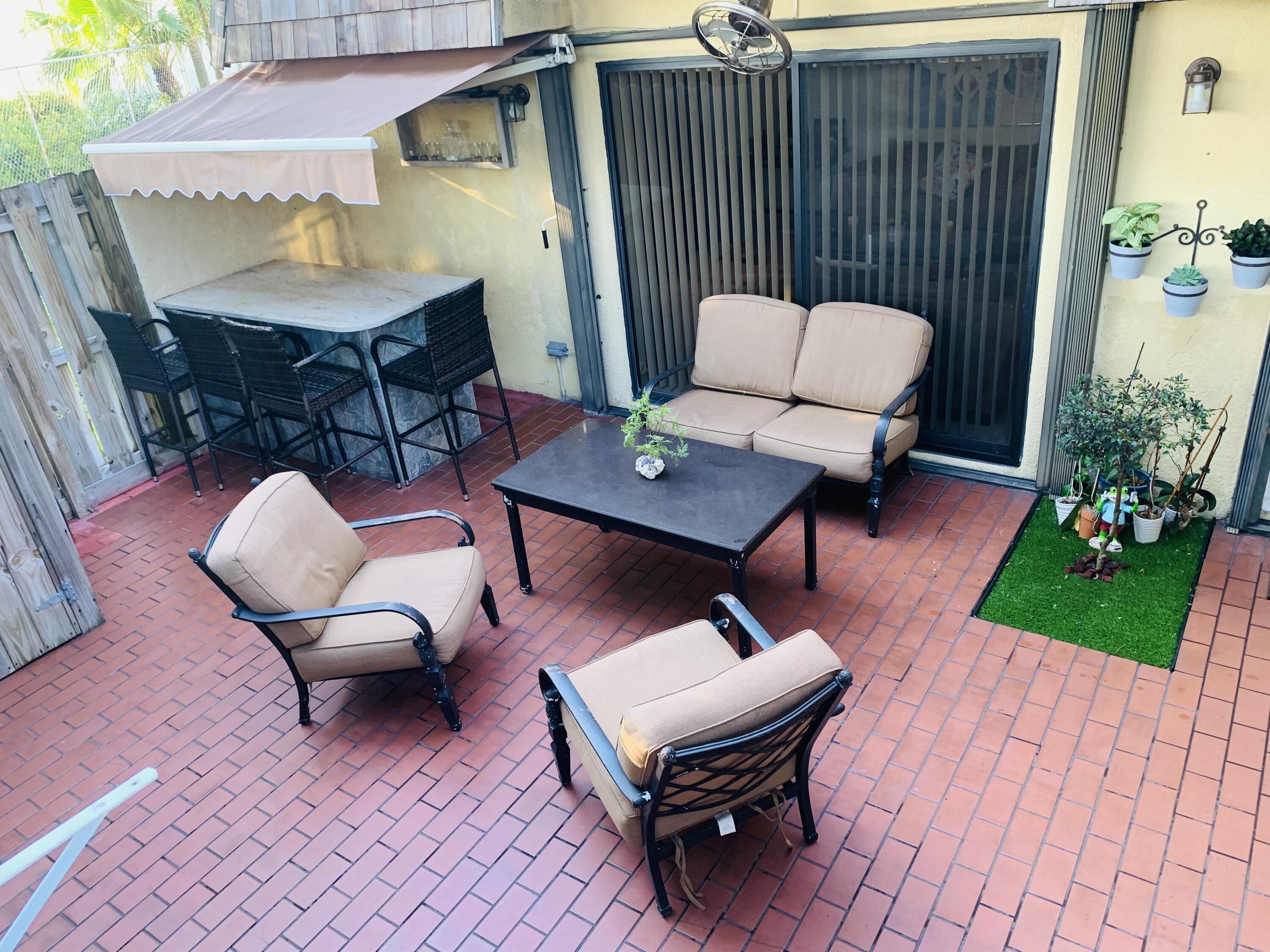 LAKEWOOD - Residential