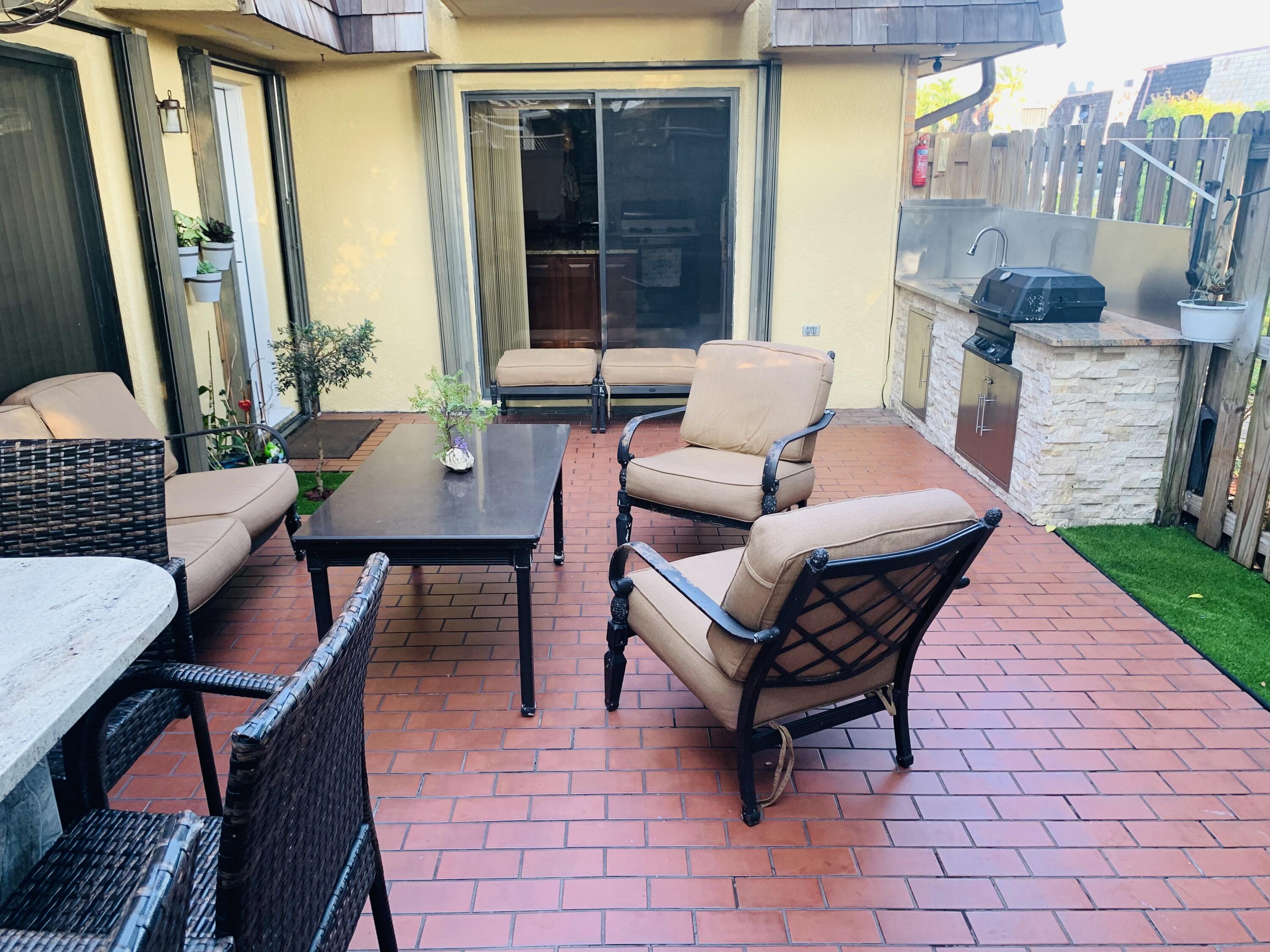 LAKEWOOD - Residential