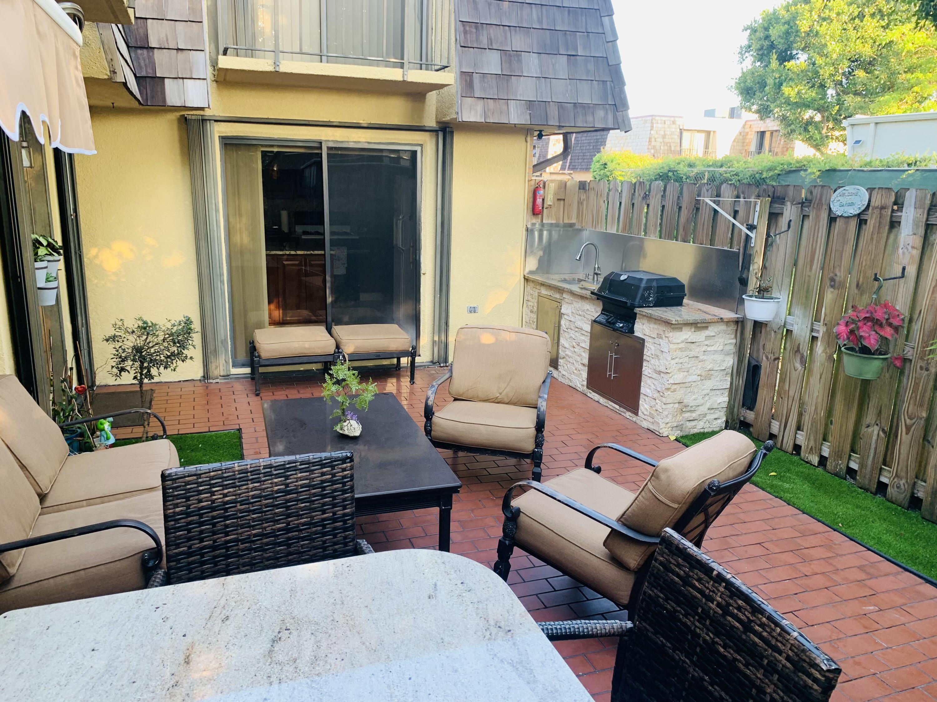 LAKEWOOD - Residential