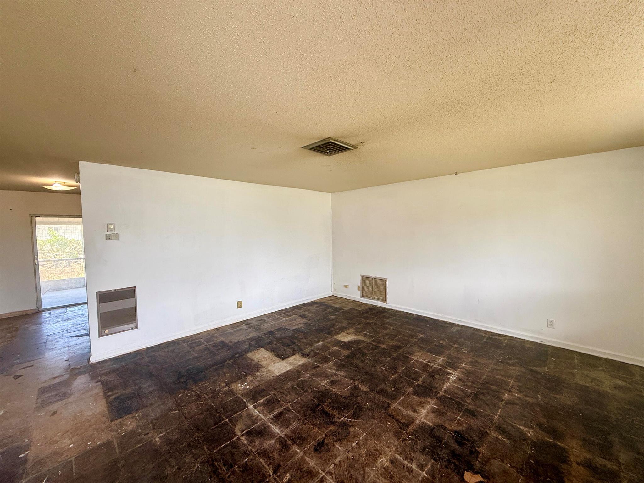 1376 Meadowbrook Drive