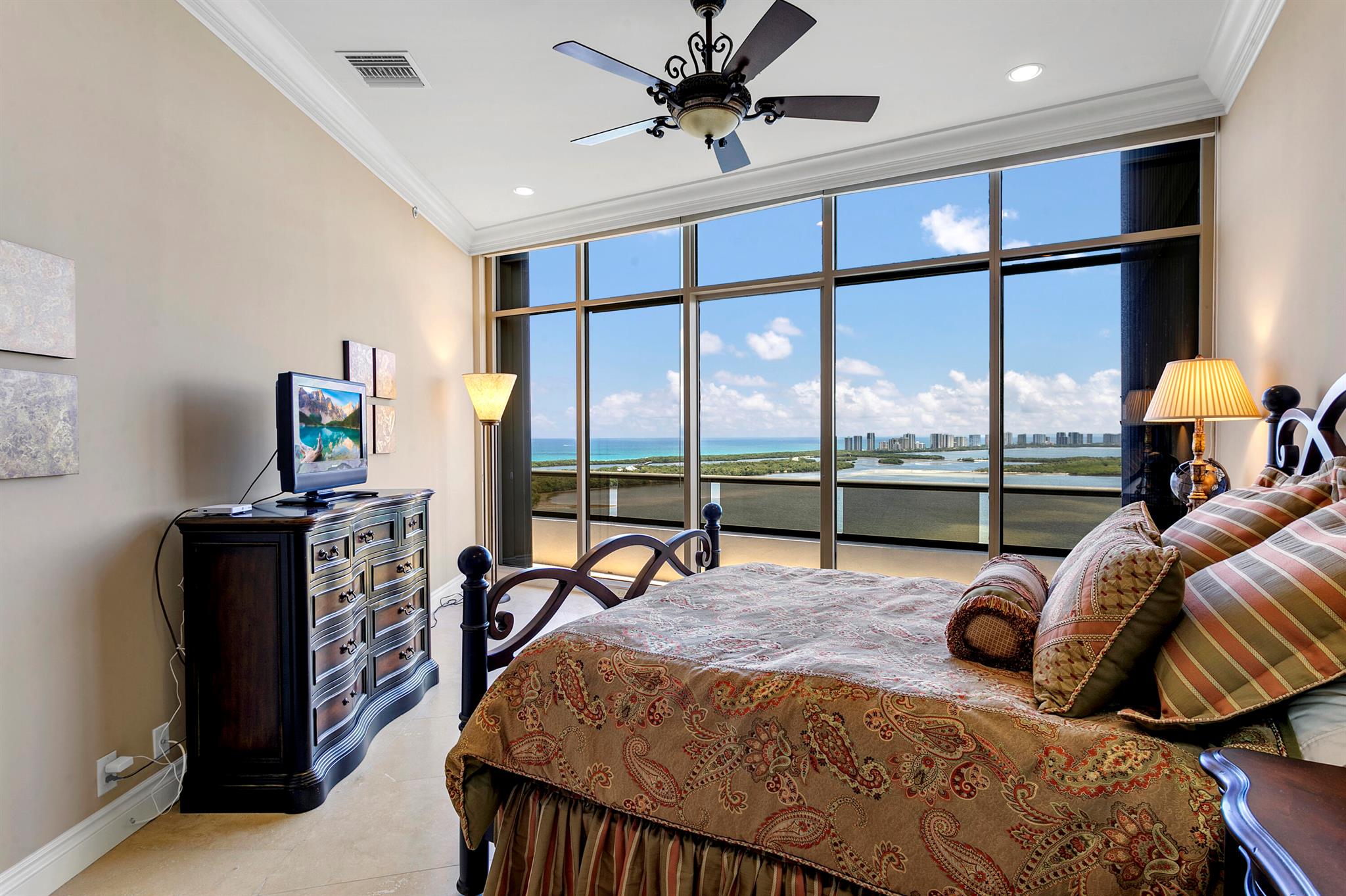 Photo 30 of 43 of 100 Lakeshore Drive Ph57 condo