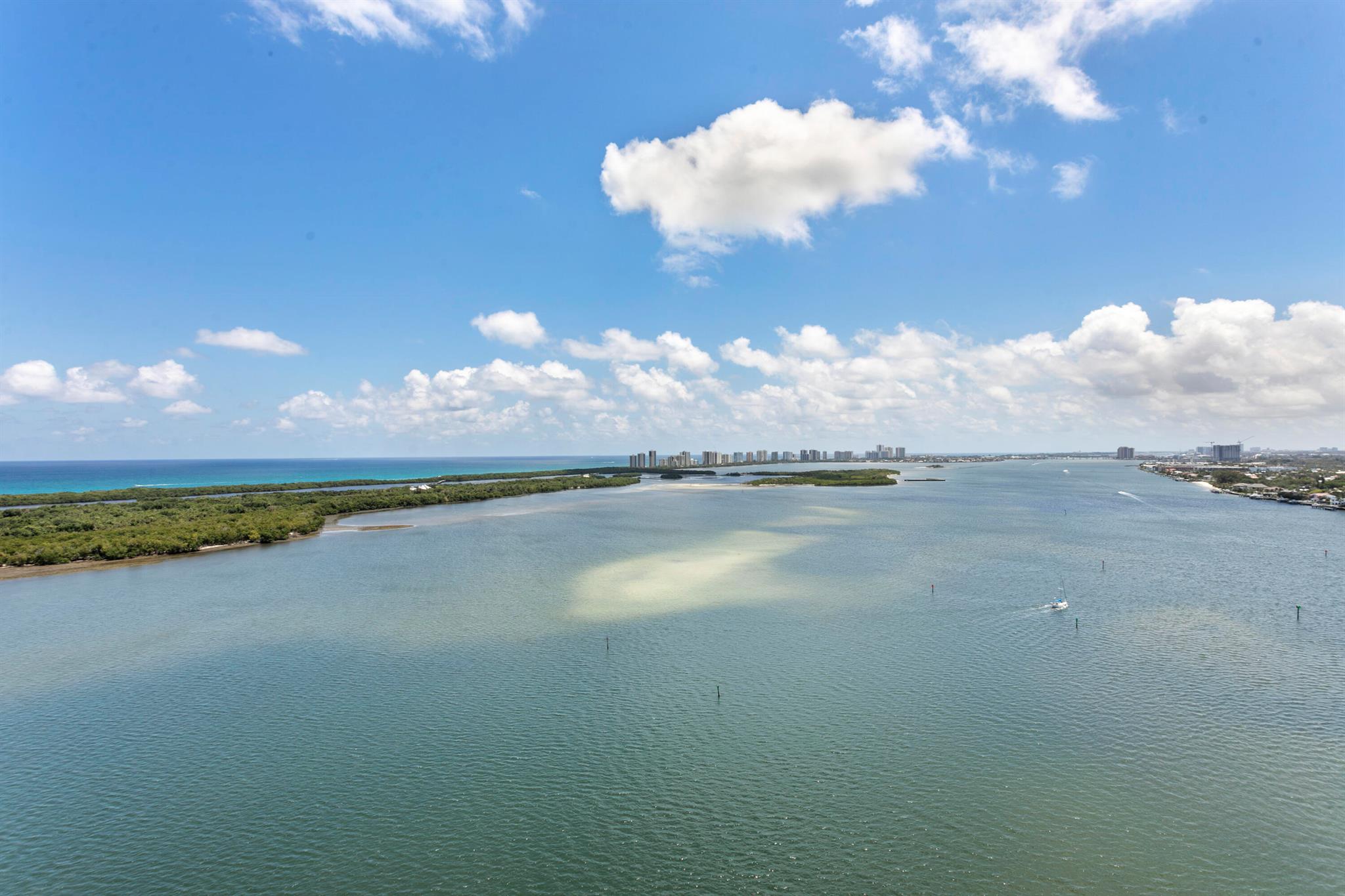Photo 8 of 43 of 100 Lakeshore Drive Ph57 condo