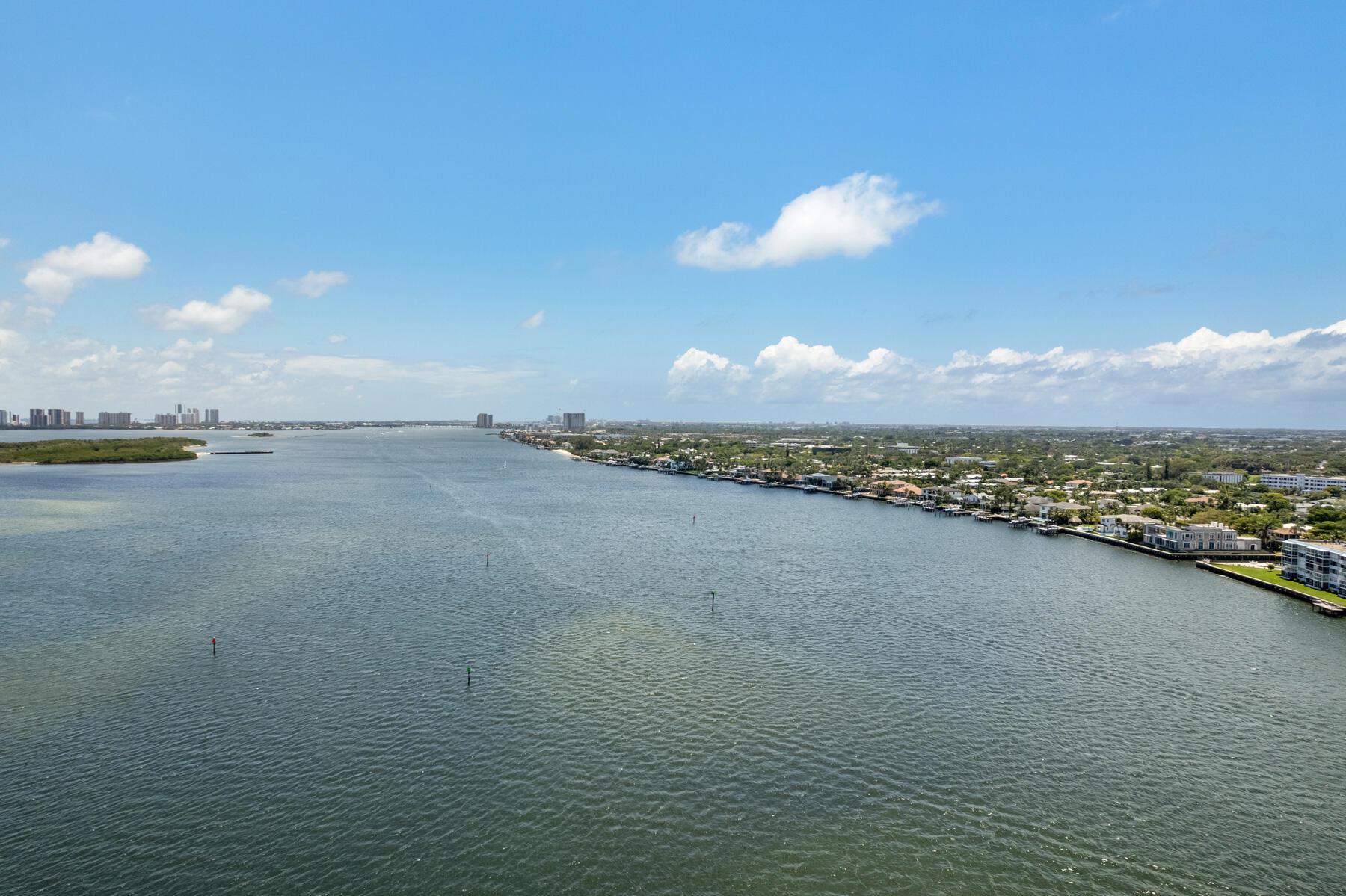 Photo 5 of 43 of 100 Lakeshore Drive Ph57 condo