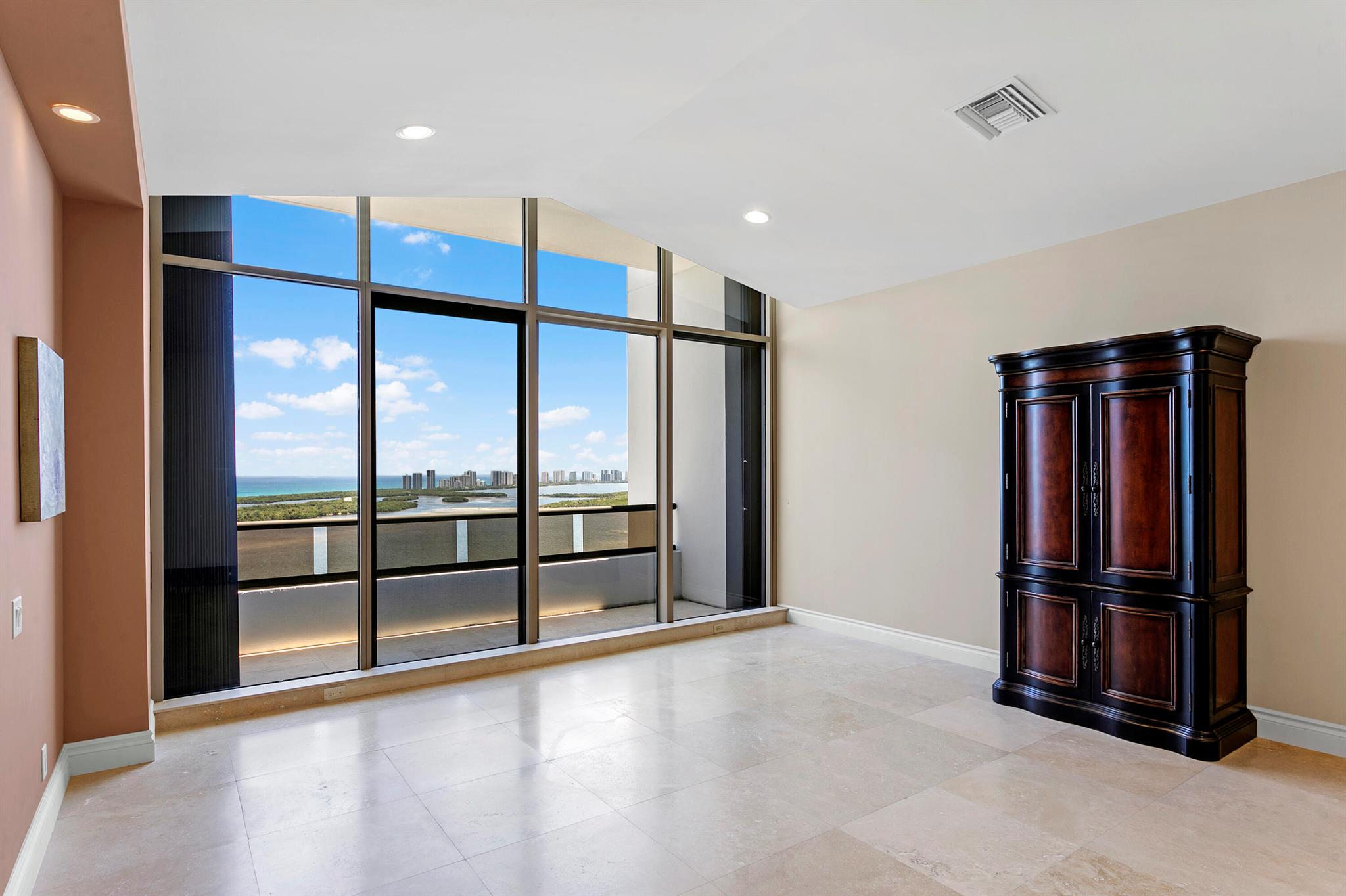 Photo 25 of 43 of 100 Lakeshore Drive Ph57 condo