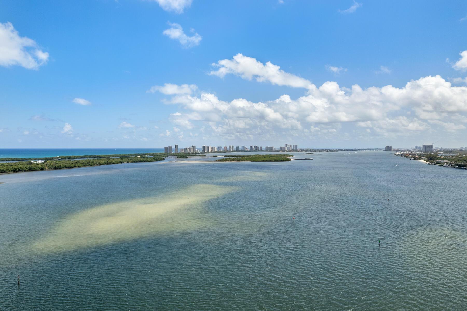 Photo 7 of 43 of 100 Lakeshore Drive Ph57 condo