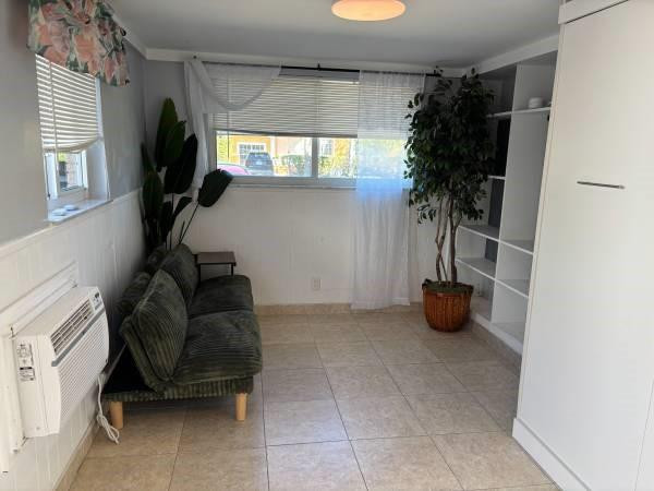 SUNSET TRAILS NO 4 - Residential Lease