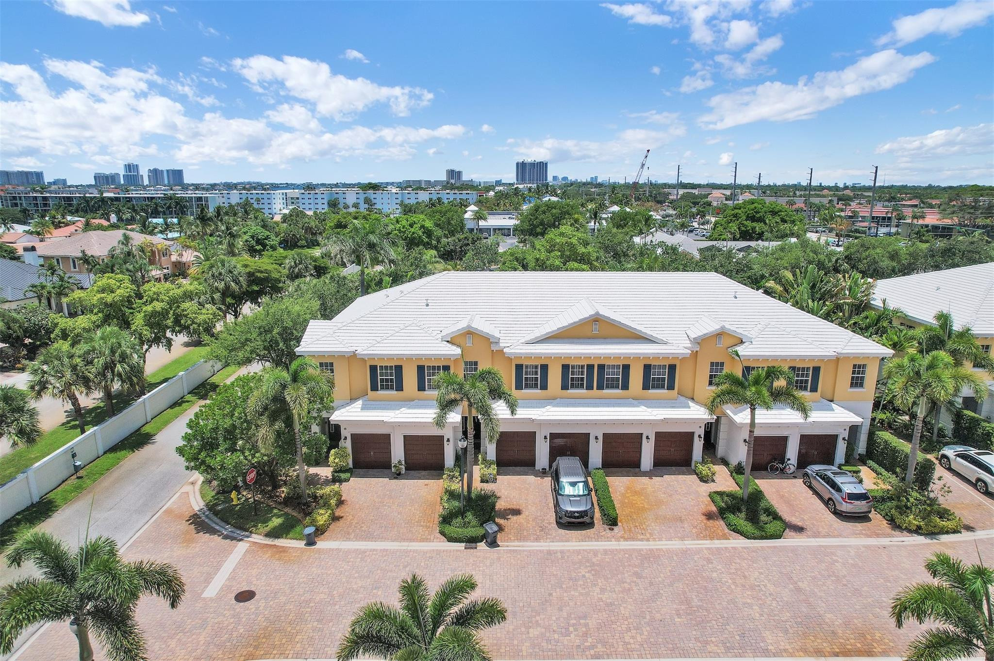 206 Mariner Court