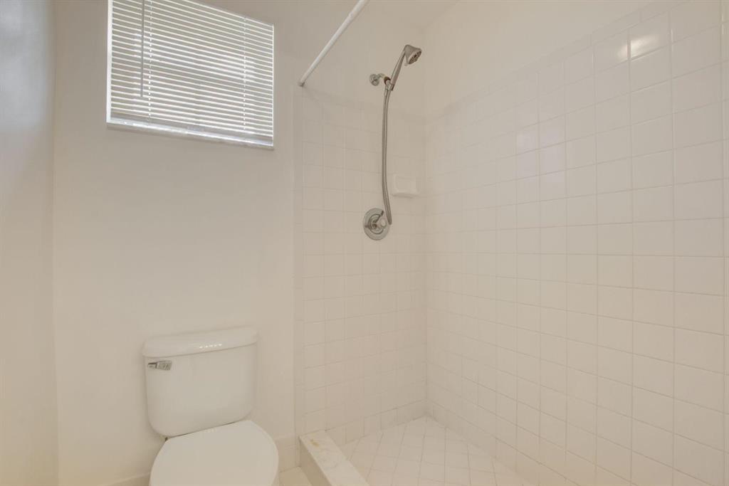 WHISPERING PINES - Residential