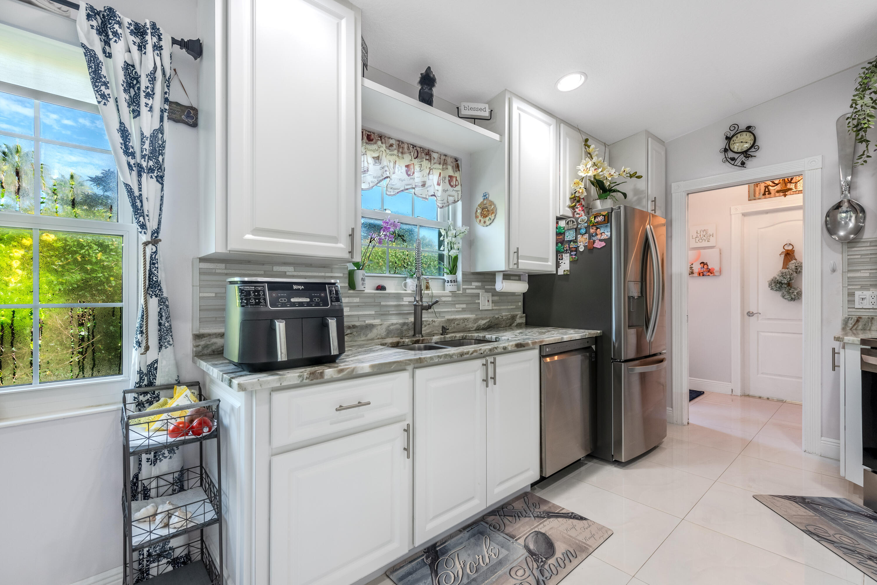 RIVERWALK 2 - Residential Lease