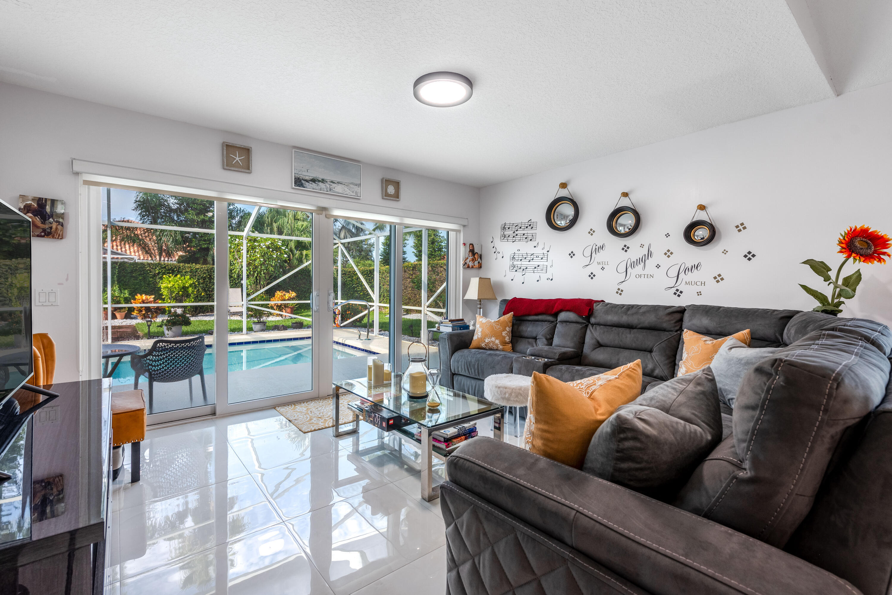 RIVERWALK 2 - Residential Lease
