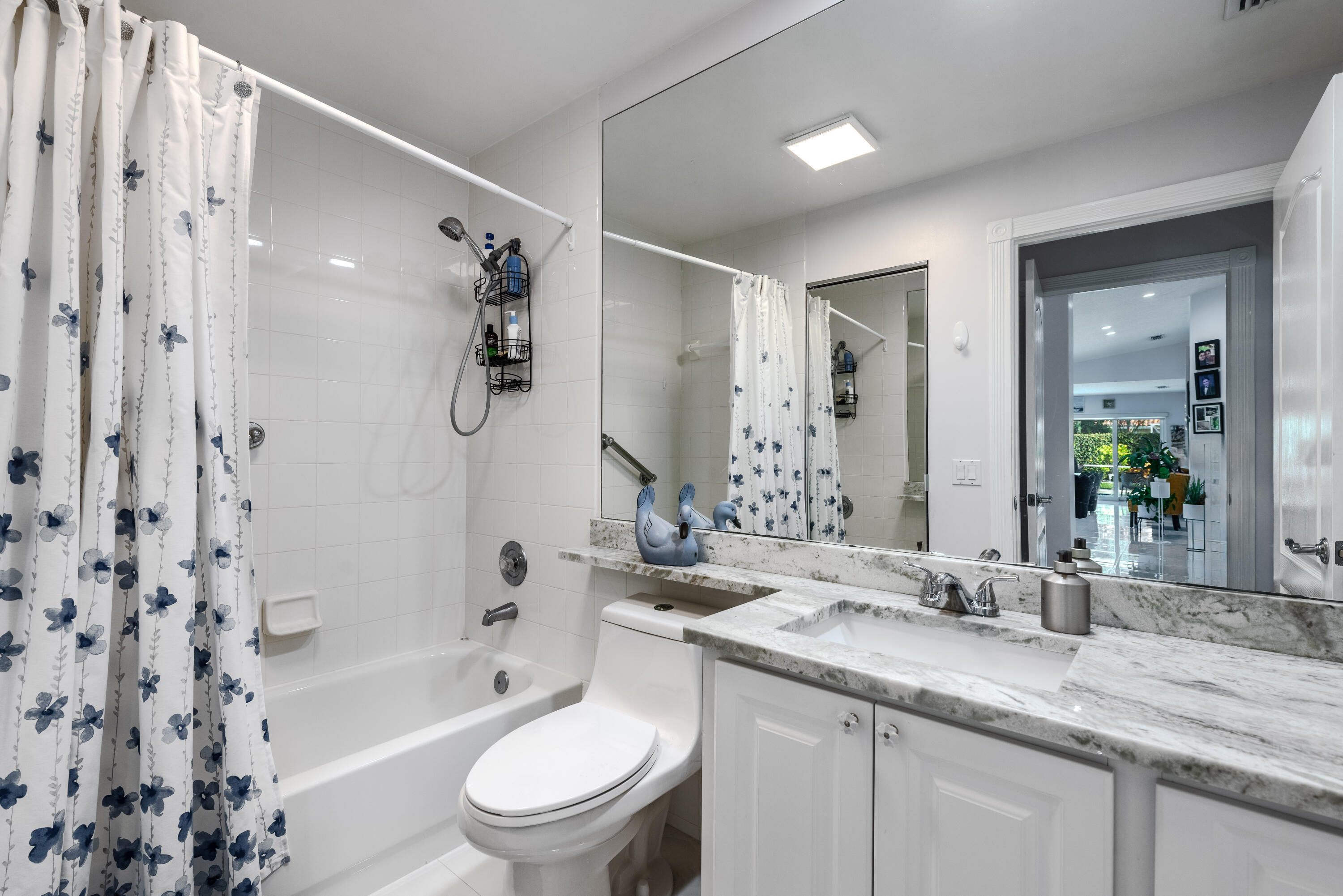 RIVERWALK 2 - Residential Lease