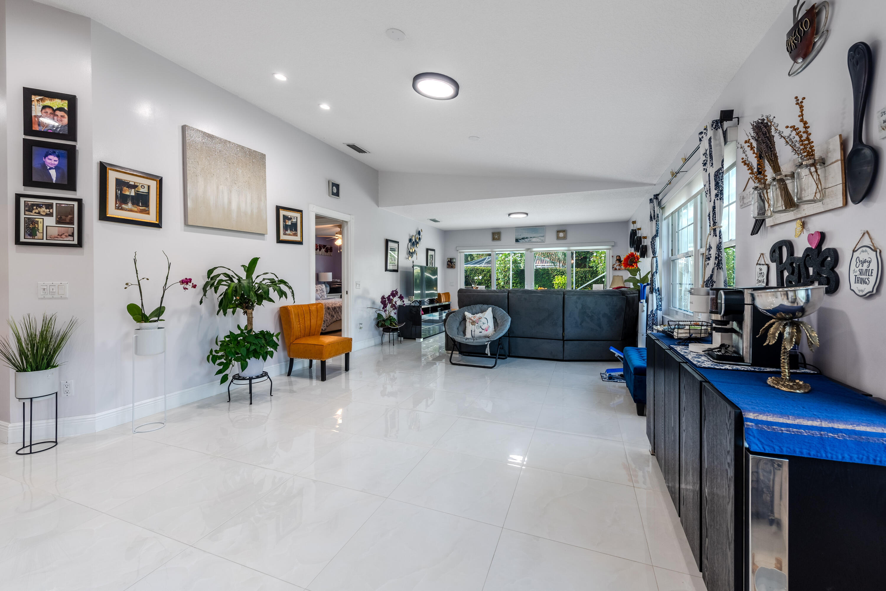 RIVERWALK 2 - Residential Lease