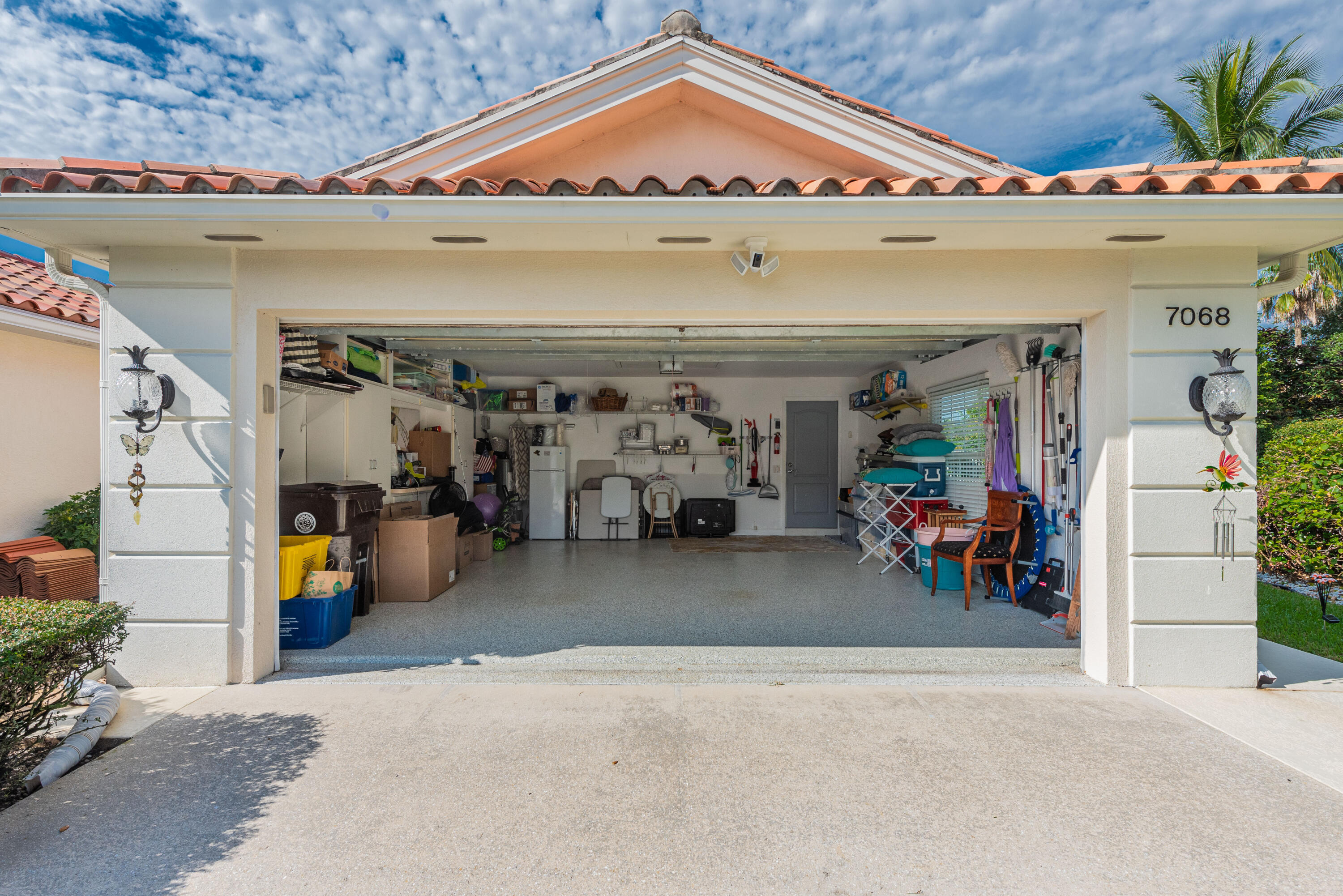 RIVERWALK 2 - Residential Lease