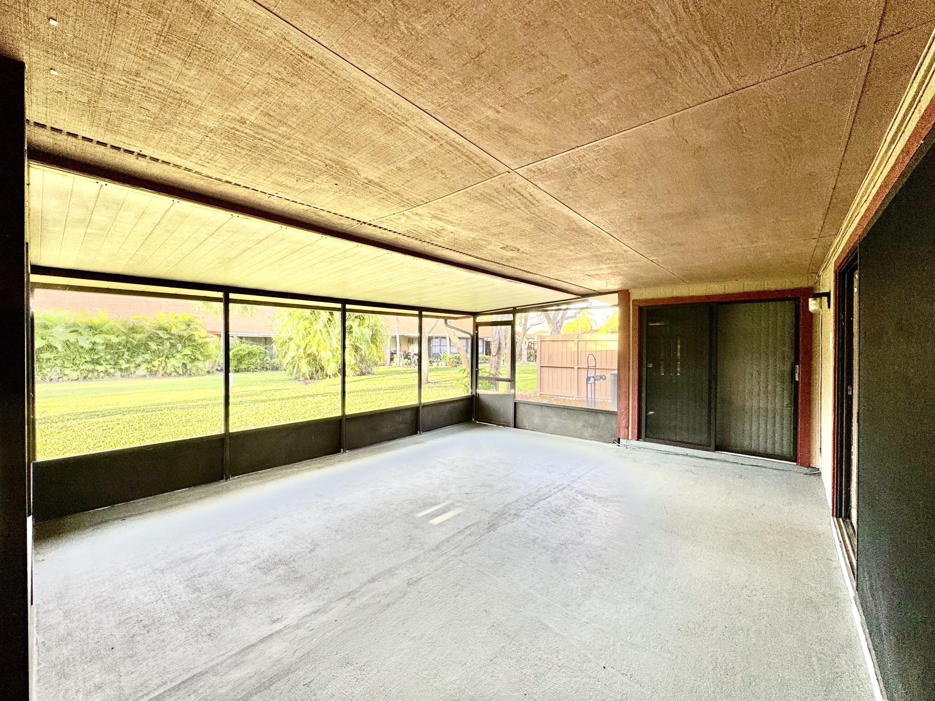 BOYNTON LAKES 3-C - Residential Lease