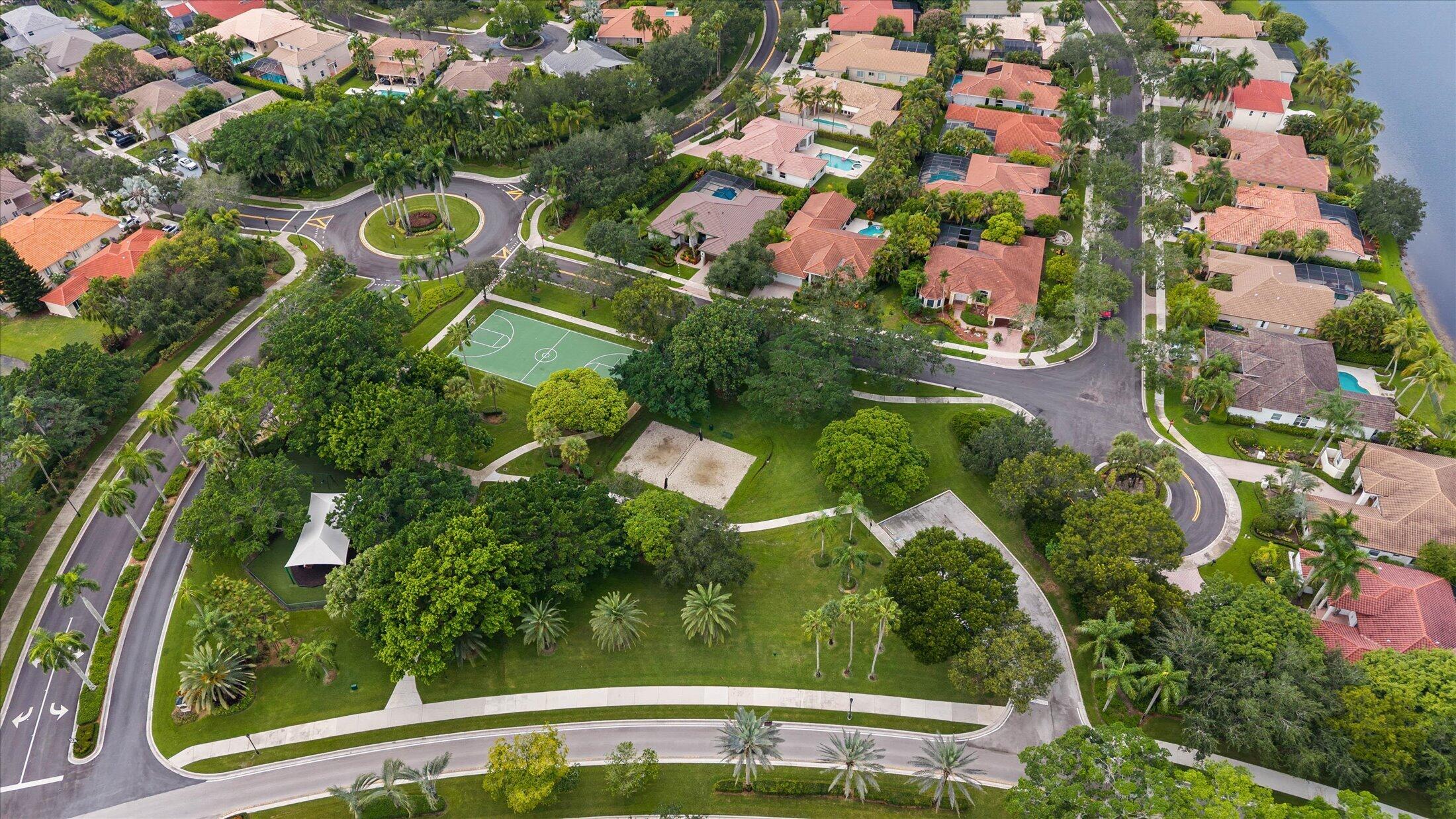 2647 EDGEWATER Drive