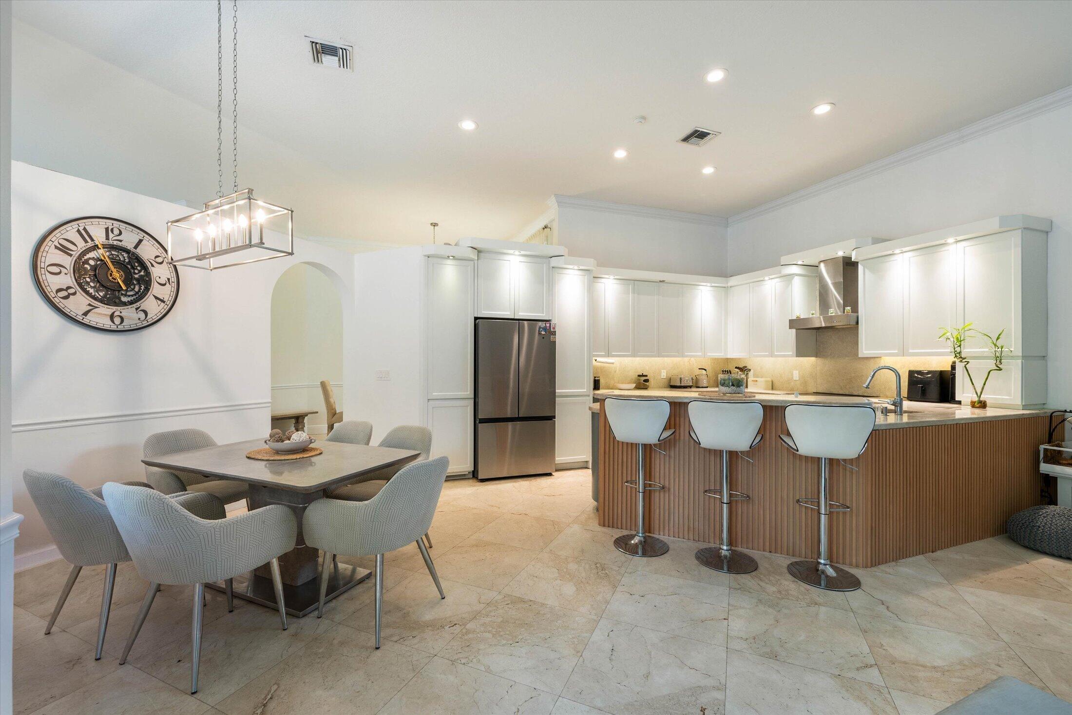 2647 EDGEWATER Drive