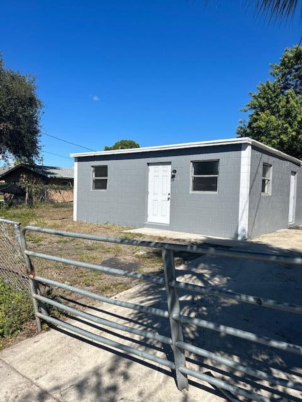 Photo of 2516 Avenue L Avenue #0, Fort Pierce, FL 34947 (MLS # R10935731)