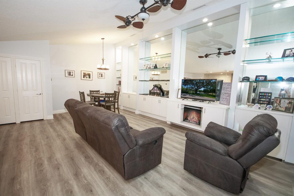 Photo of 4204 Water Oak Court, Palm Beach Gardens, FL 33410 (MLS # R11103869)