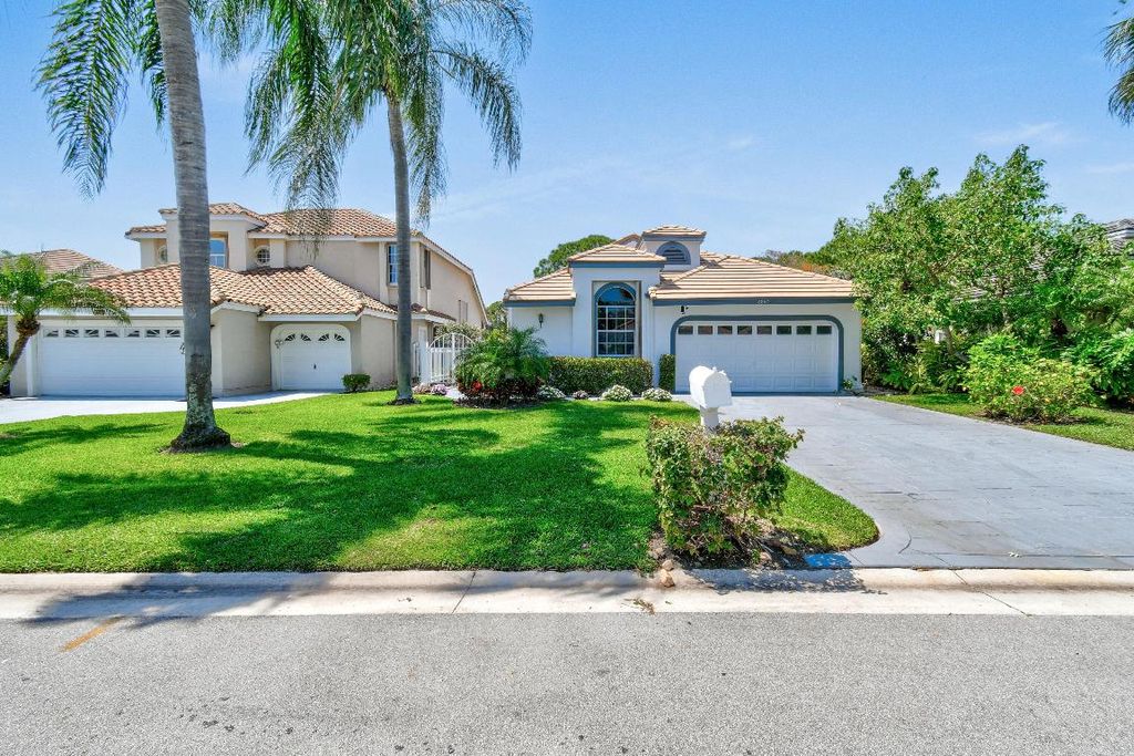 Photo of 6867 Briarlake Circle, Palm Beach Gardens, FL 33418 (MLS # R10976061)