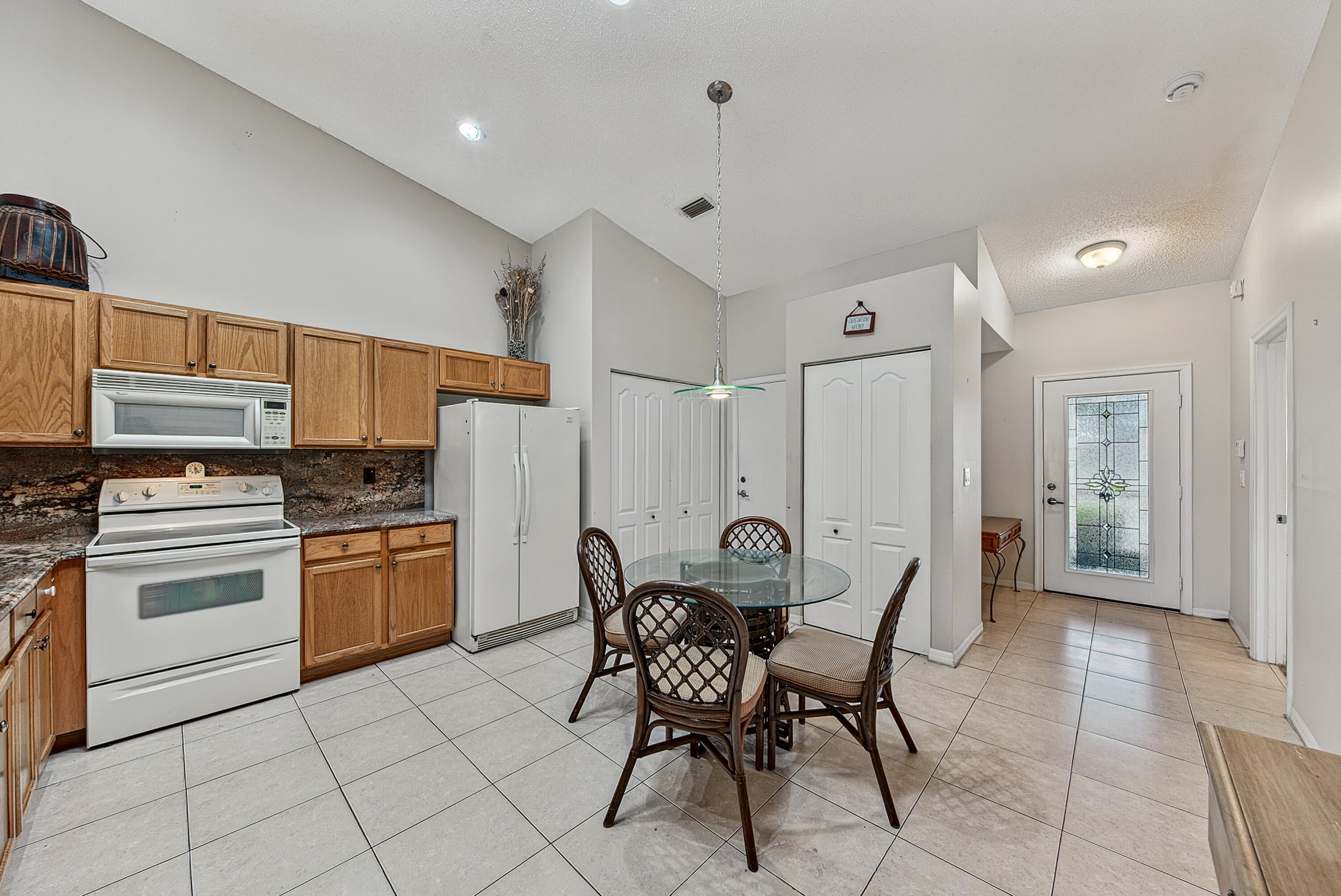 Properties | Stephanie Kaufman 8464 LOGIA Circle