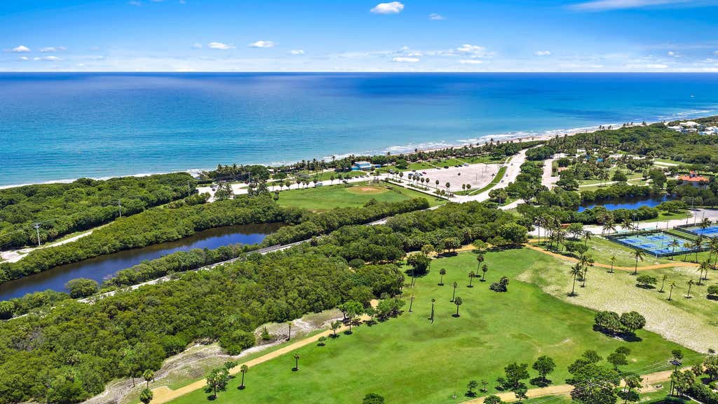 Photo of 353 S US HIGHWAY 1 #B308, Jupiter, FL 33477 (MLS # B26063432)