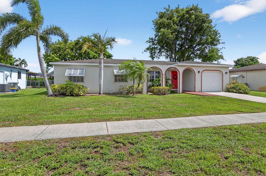 Photo of 11123 Ladino Street, Boca Raton, FL 33428 (MLS # R11102021)