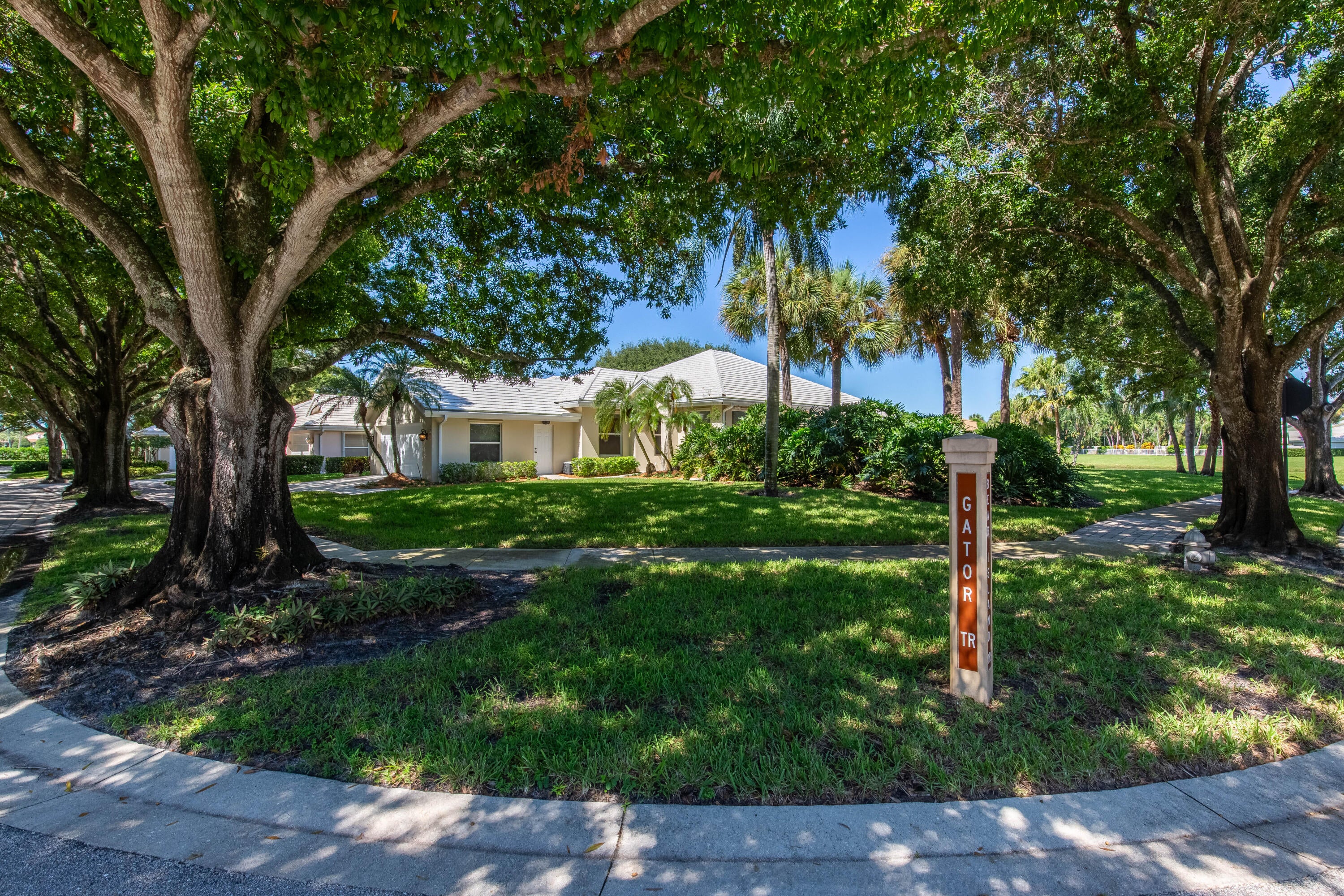 1285 GATOR Trail