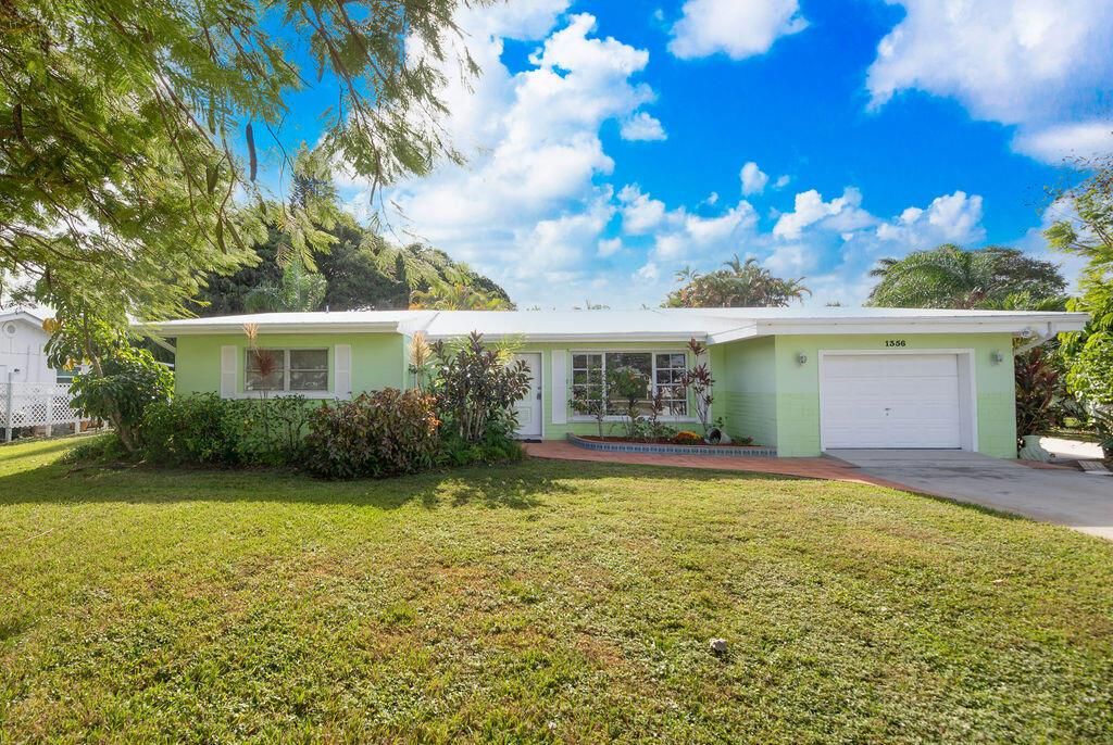 Photo of 1356 NW Pine Lake Drive, Stuart, FL 34994 (MLS # R10936564)