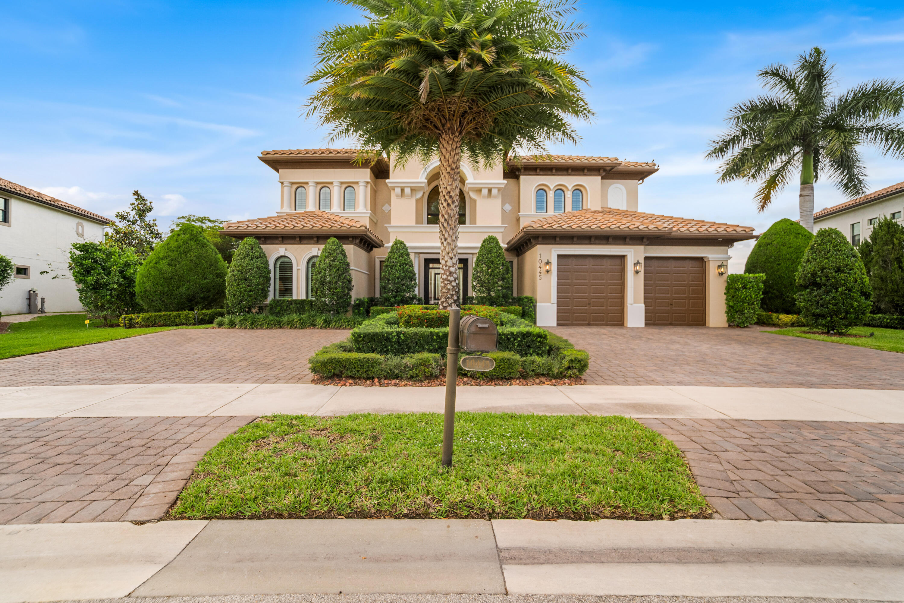 PARKLAND GOLF & COUNTRY CLUB - Residential