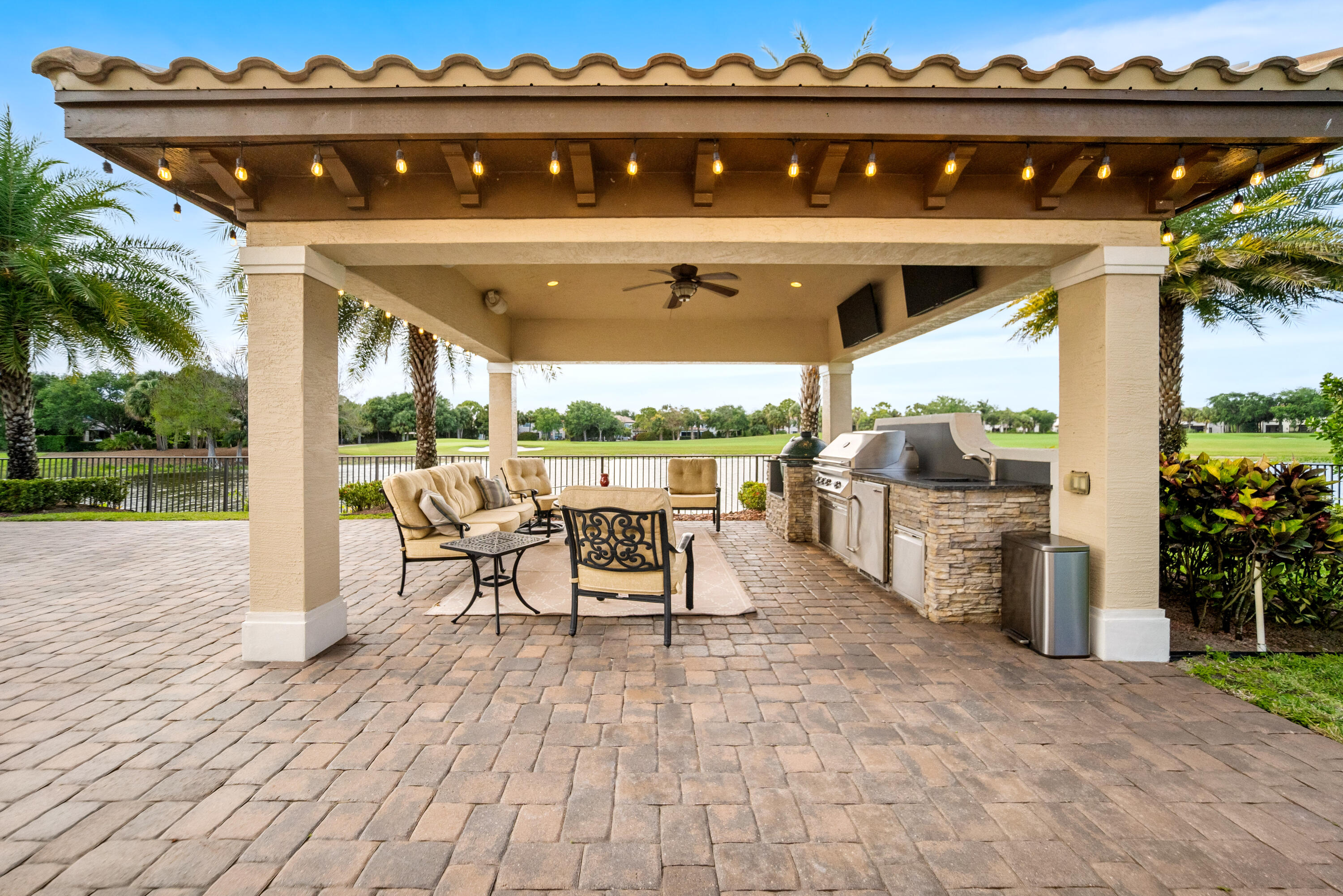 PARKLAND GOLF & COUNTRY CLUB - Residential