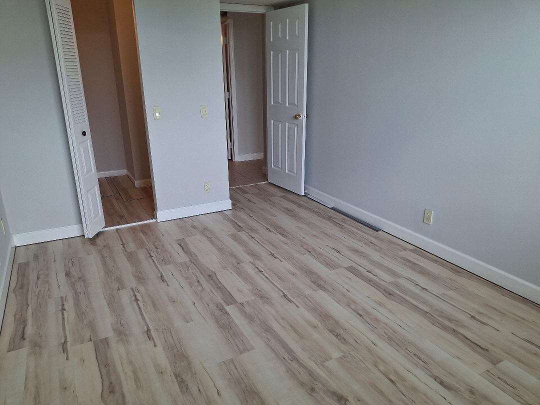 Lake Emerald Condo - Residential Lease