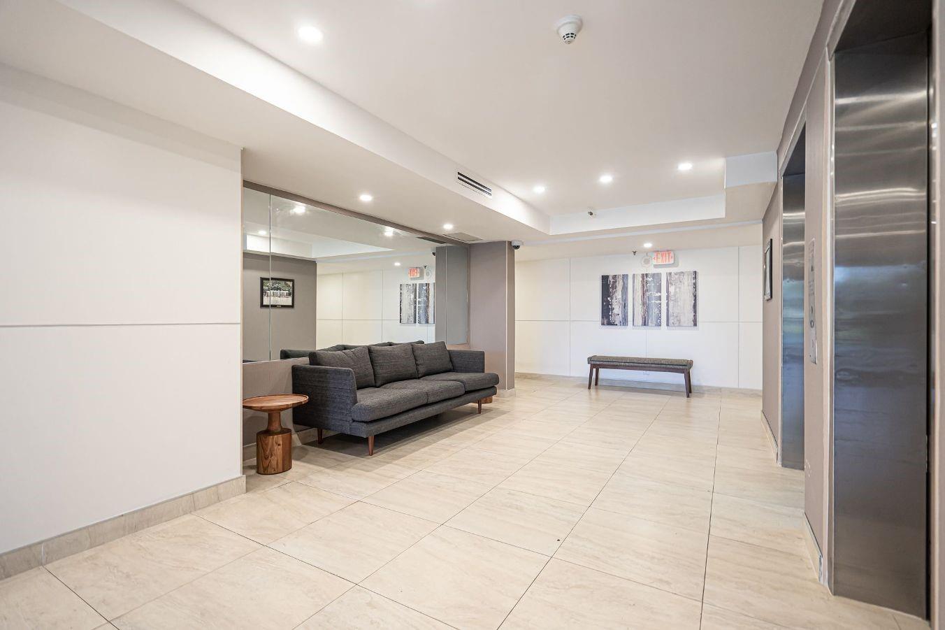 Lake Emerald Condo - Residential Lease