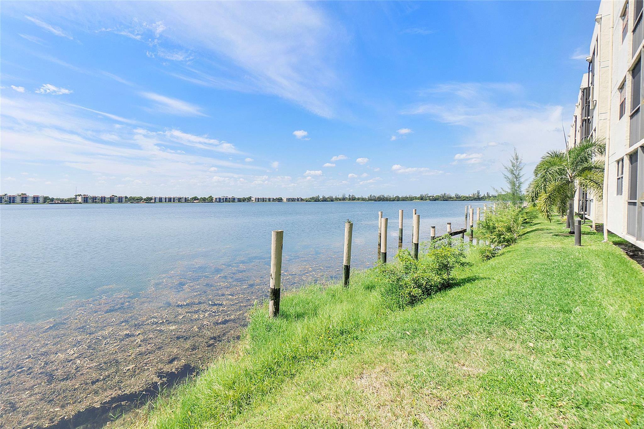 Lake Emerald Condo - Residential Lease