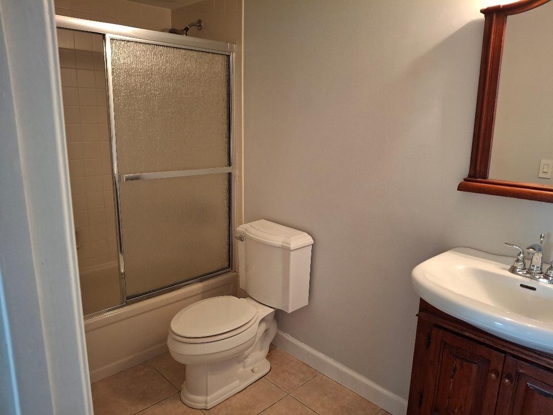 Lake Emerald Condo - Residential Lease